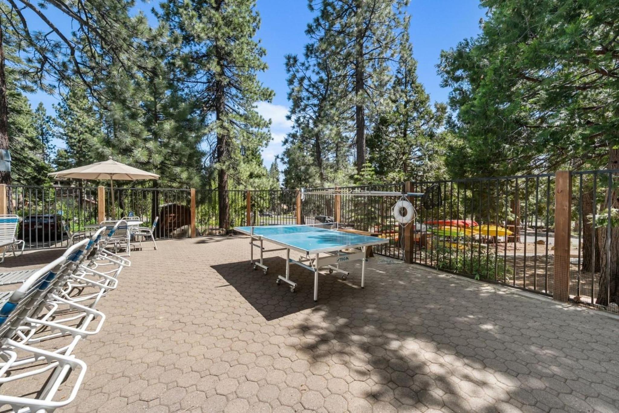 Creekside Chalet Stay for 6
