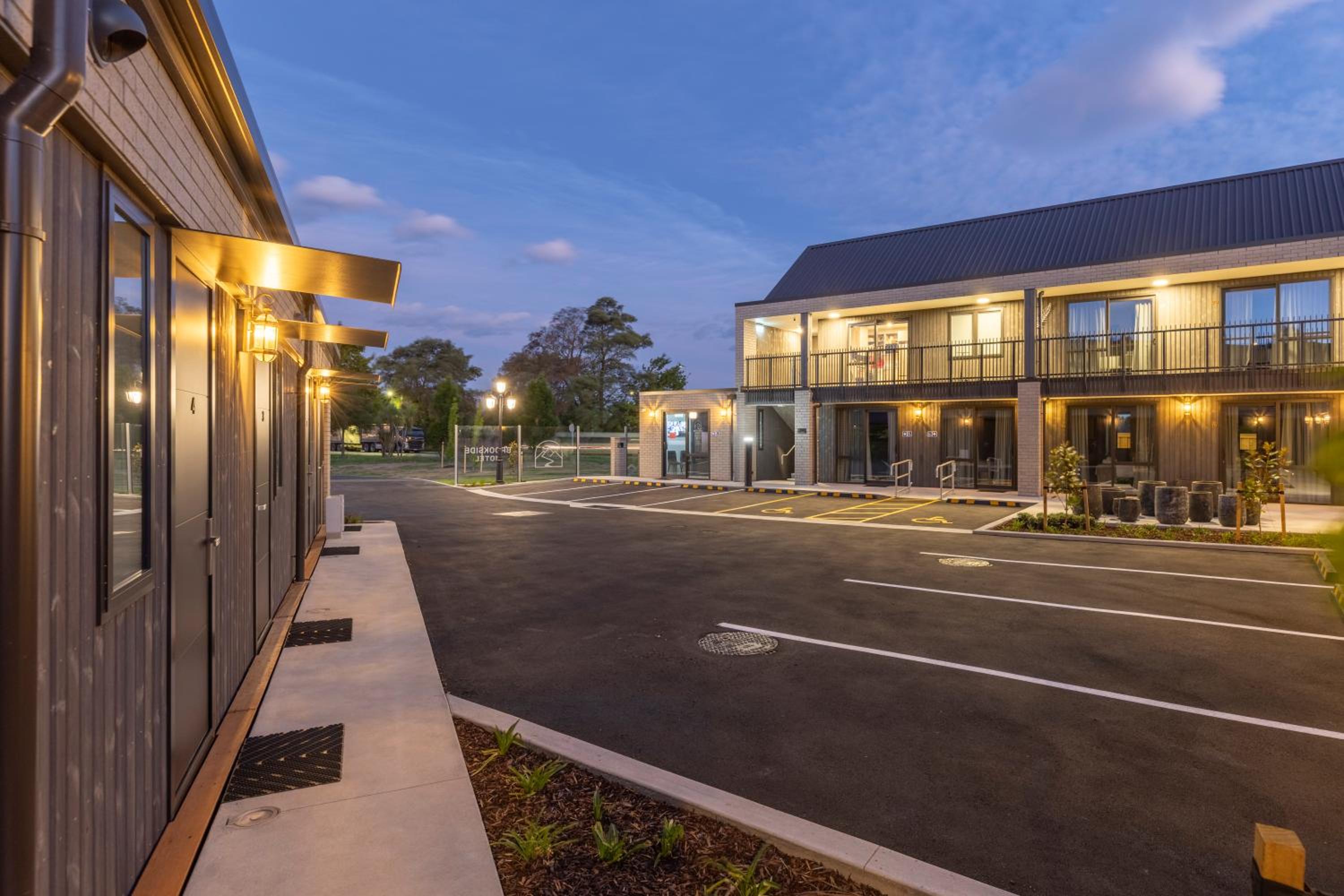 Brookside Motel