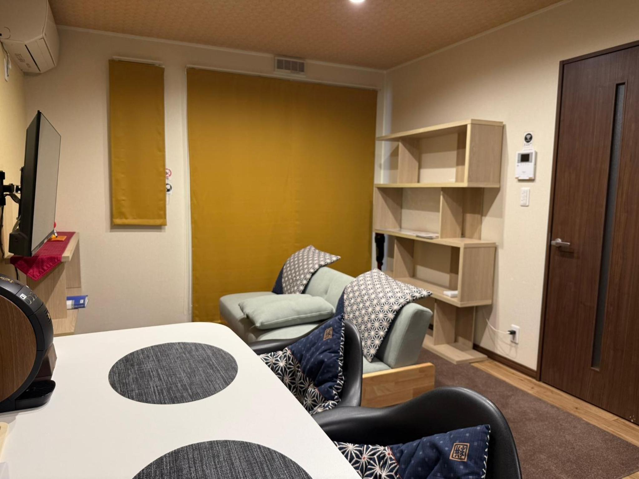Vieuno Hida Takayama -Live Locally in Cozy Rooms near Takayama Station!