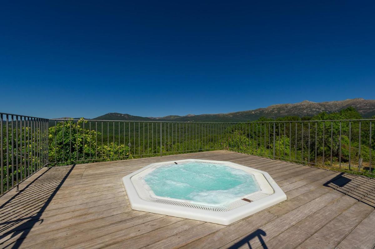 Jacuzzi