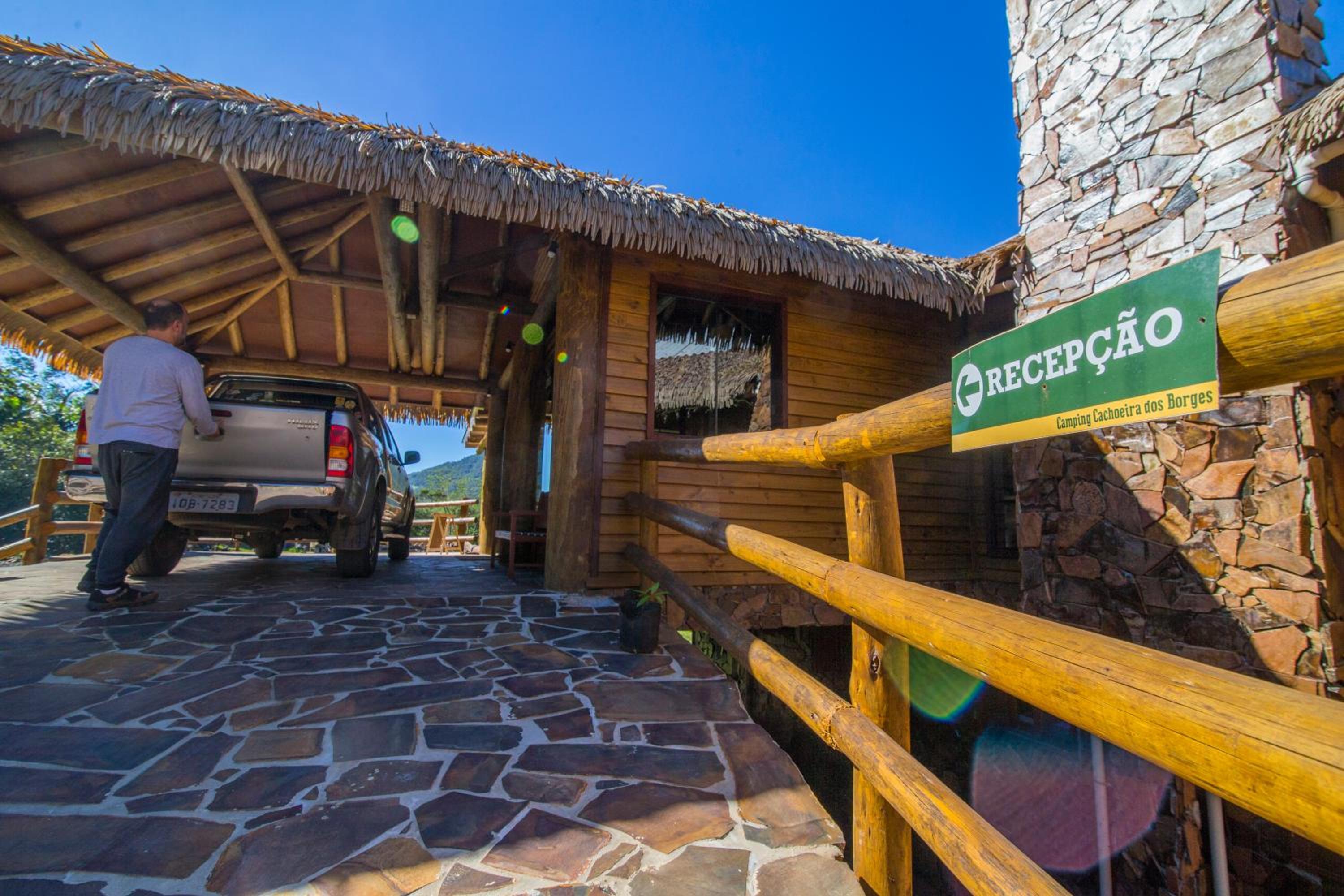 Cachoeira dos Borges Cabanas e Parque