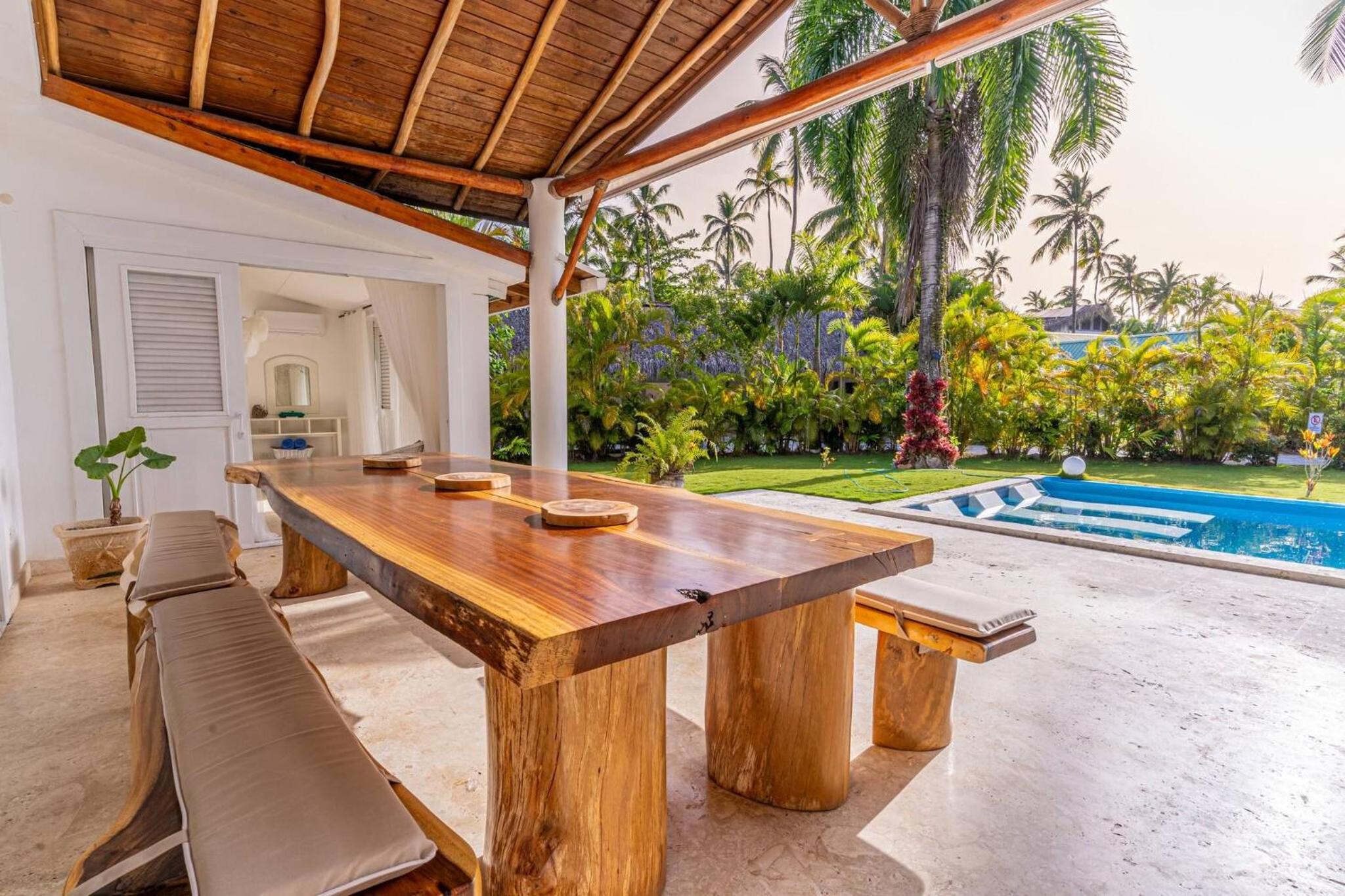 Las Marinas Los Nmada, 80 meters from Coson beach