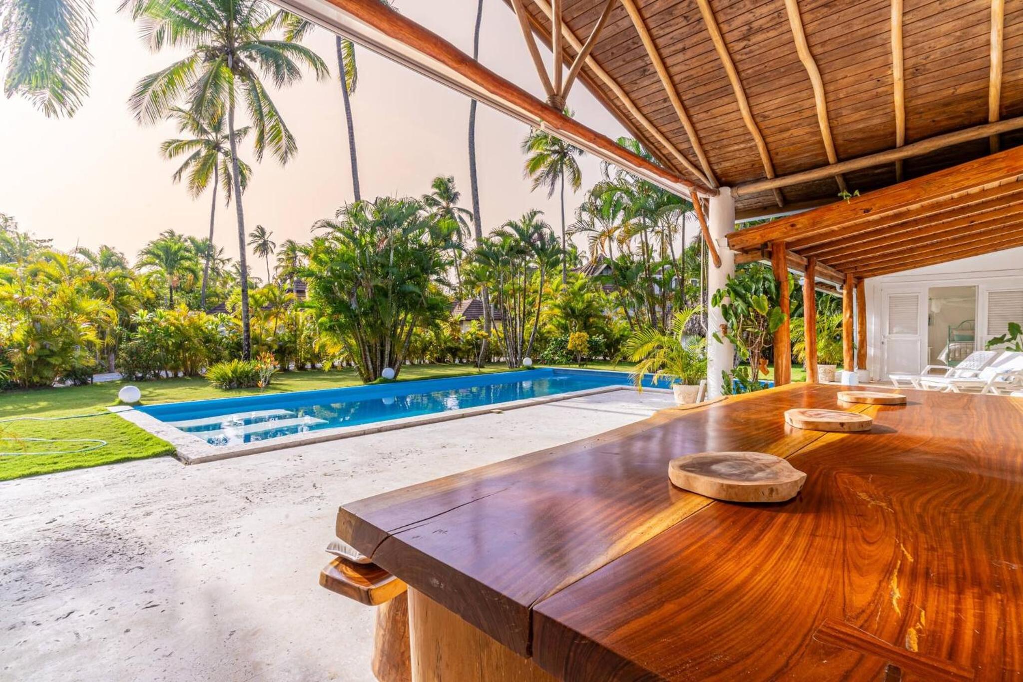 Las Marinas Los Nmada, 80 meters from Coson beach