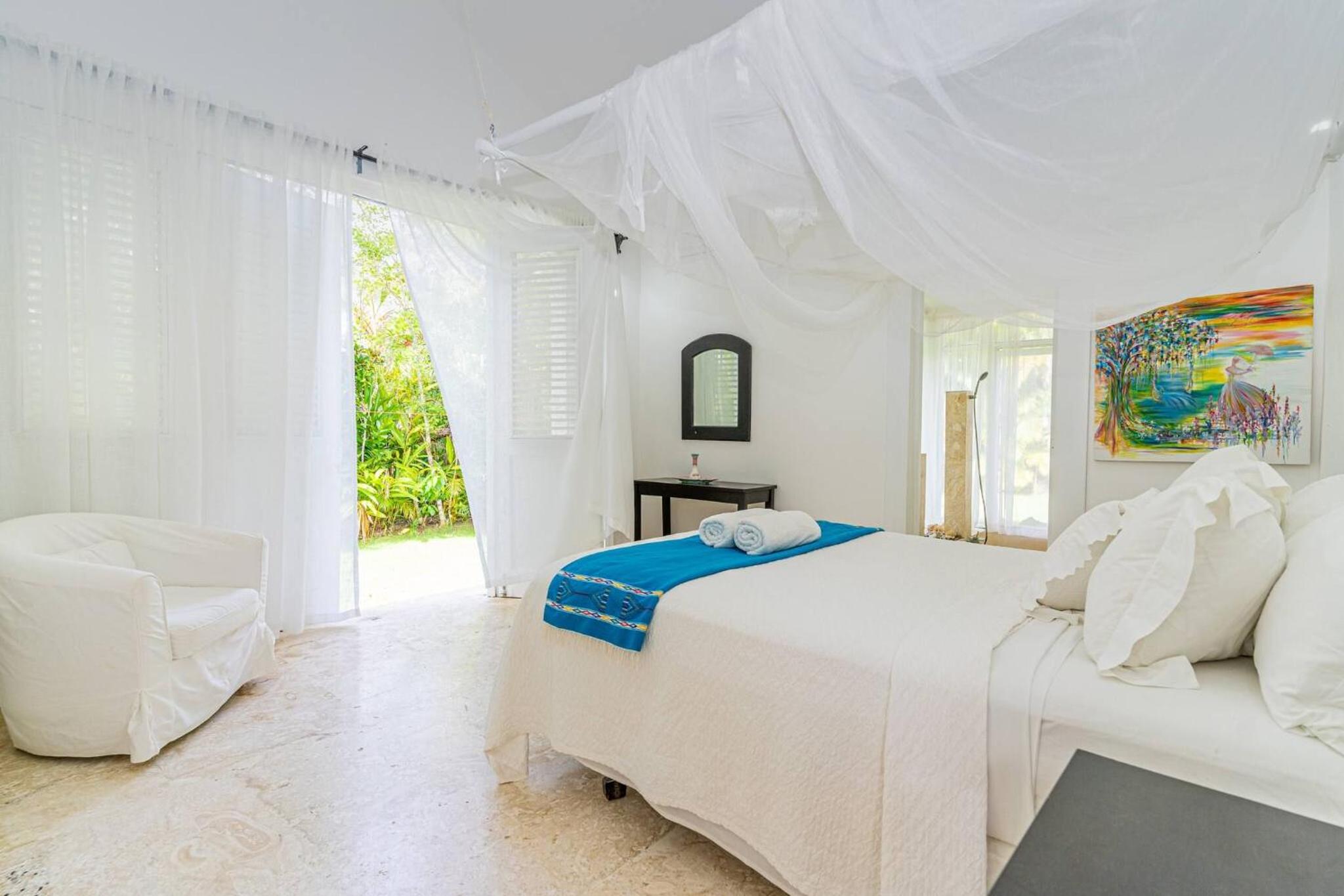 Las Marinas Los Nmada, 80 meters from Coson beach