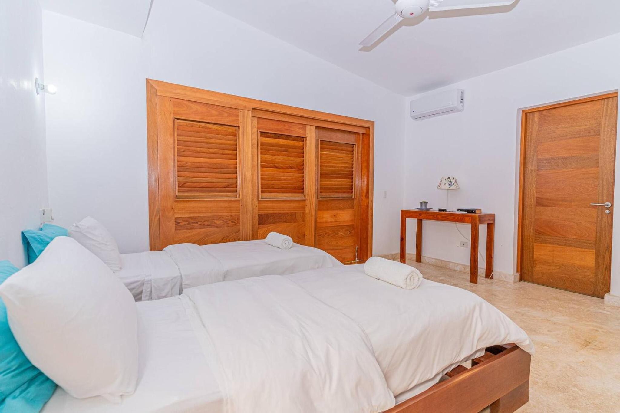 Las Marinas Los Nmada, 80 meters from Coson beach
