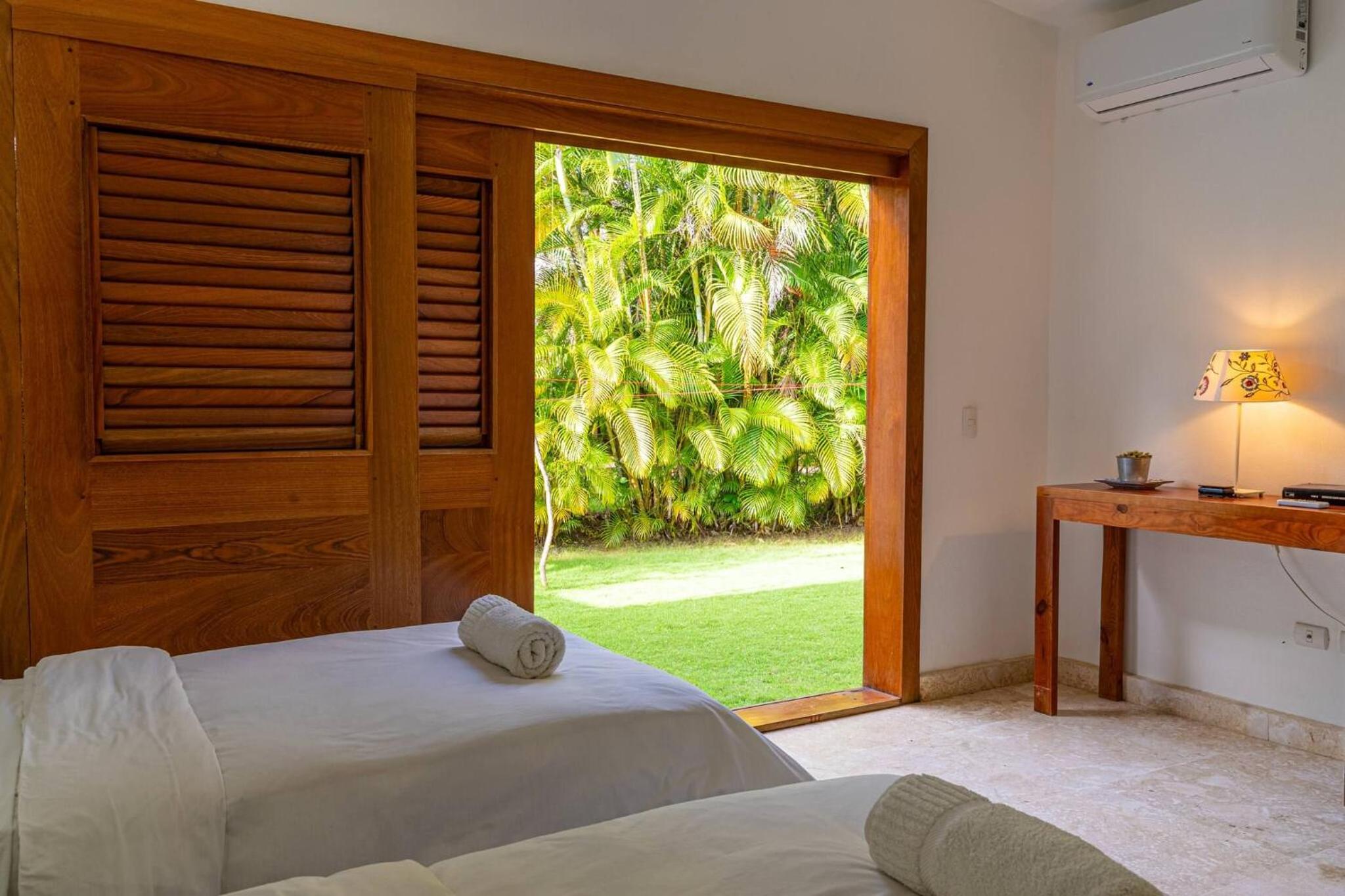 Las Marinas Los Nmada, 80 meters from Coson beach