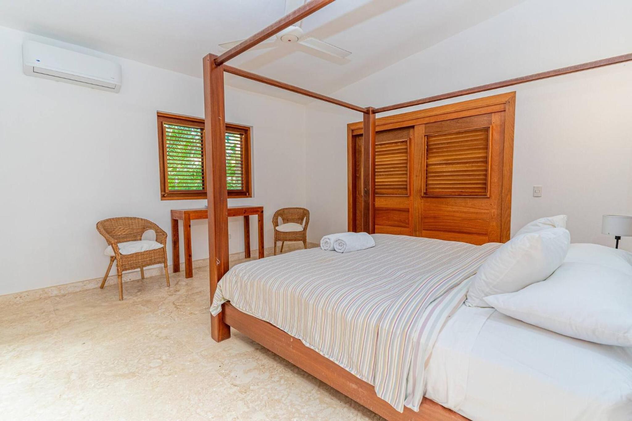 Las Marinas Los Nmada, 80 meters from Coson beach