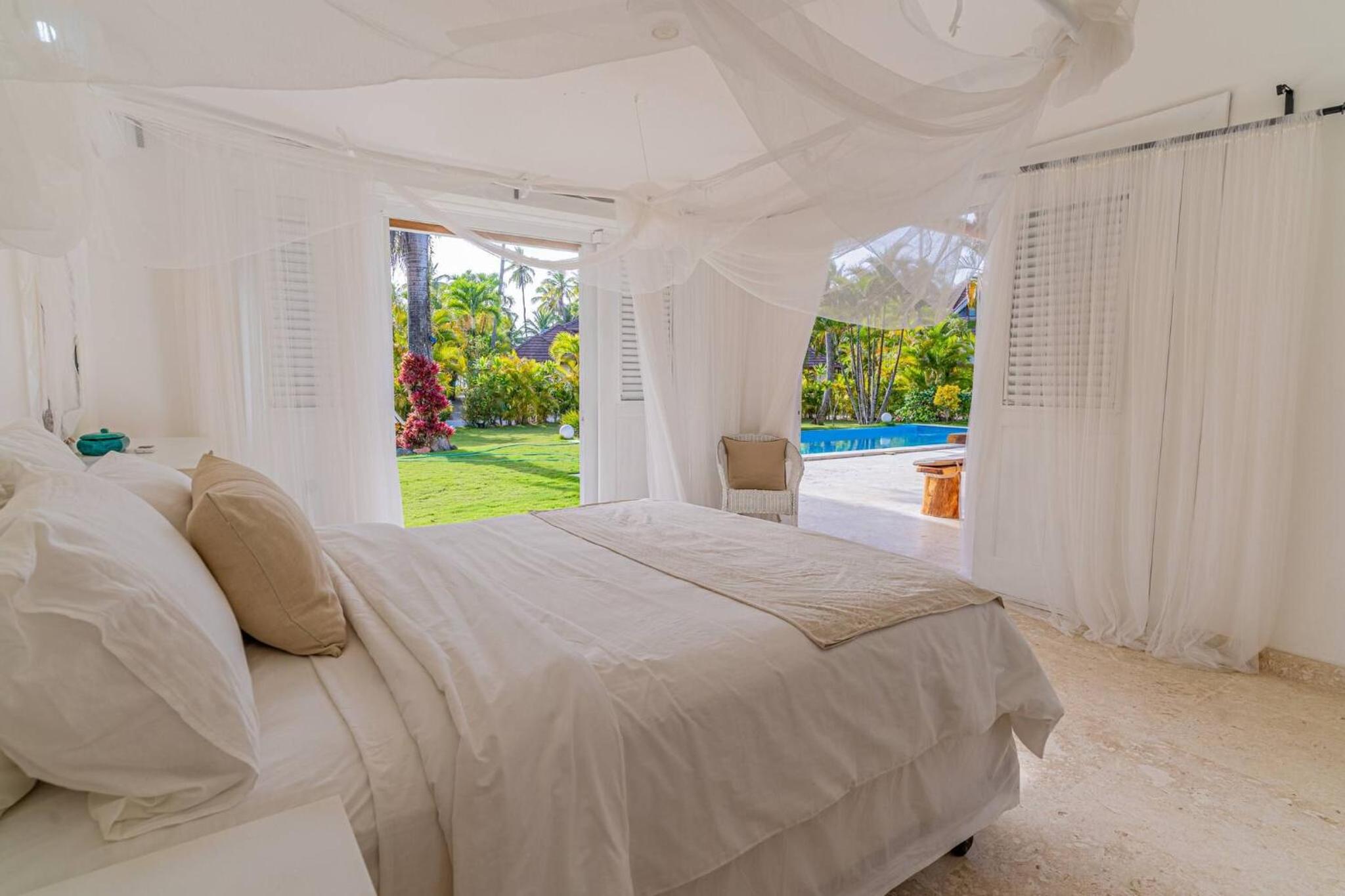 Las Marinas Los Nmada, 80 meters from Coson beach