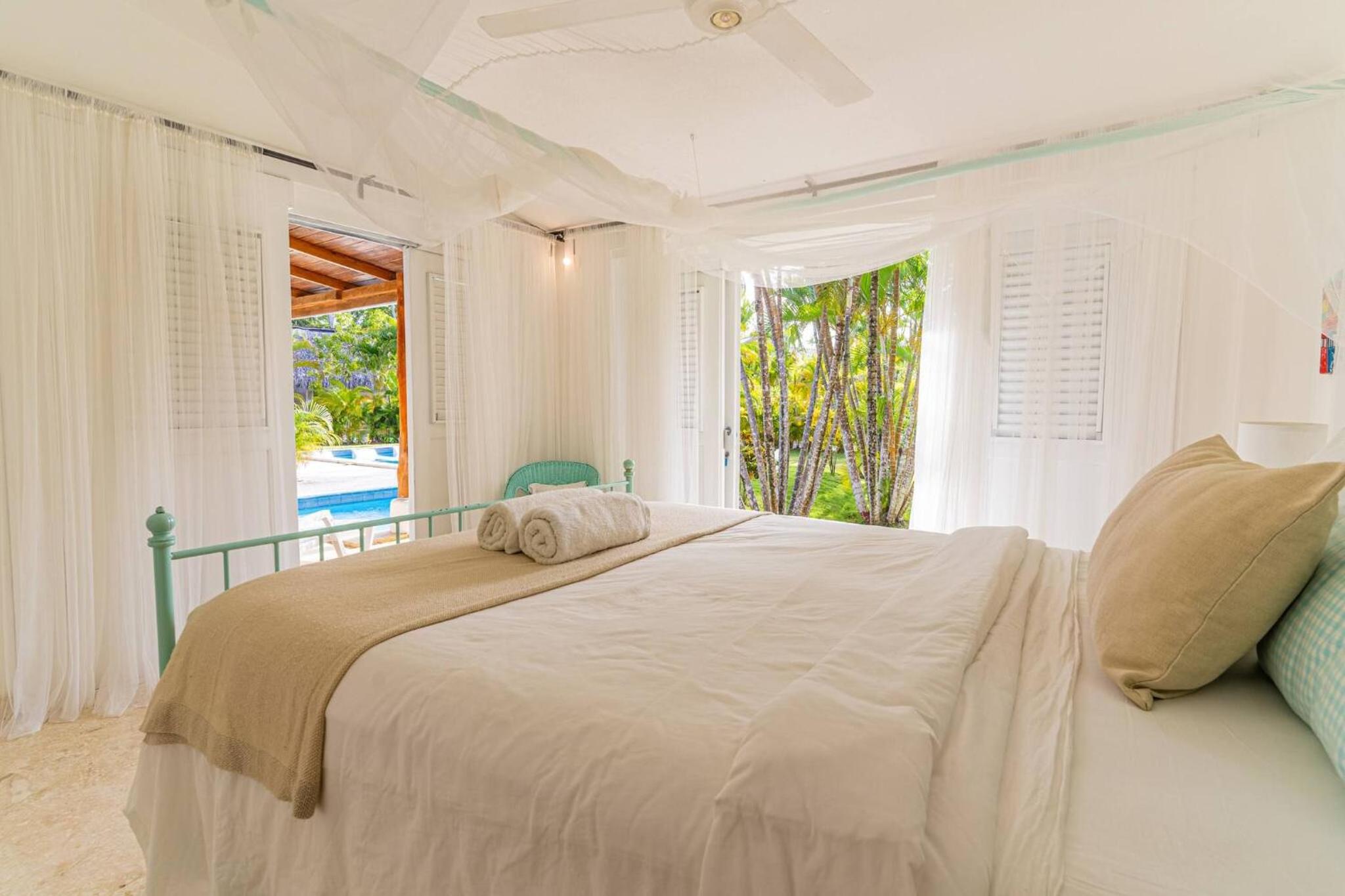 Las Marinas Los Nmada, 80 meters from Coson beach