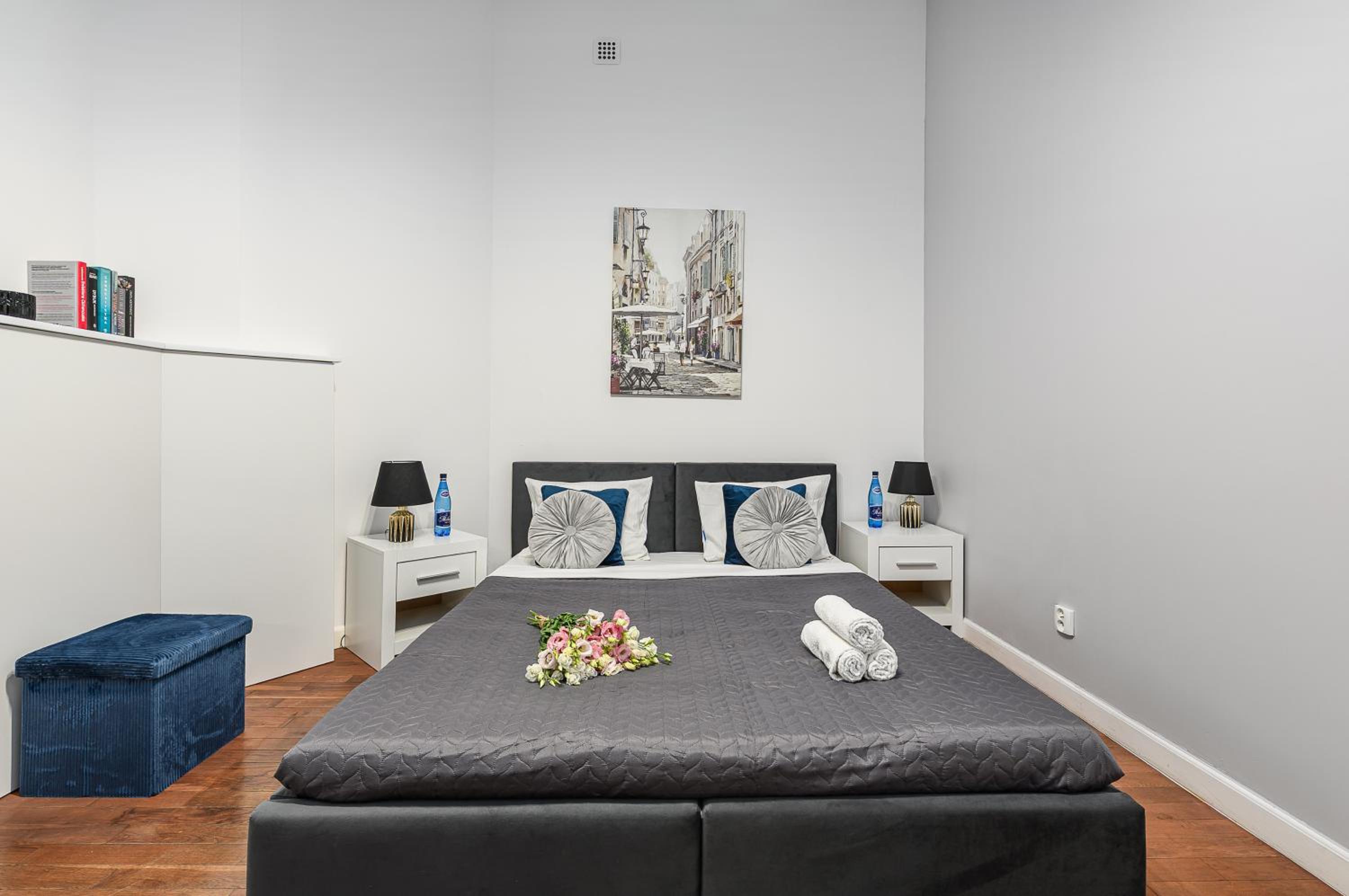 Lumina bright apartment in the City Center