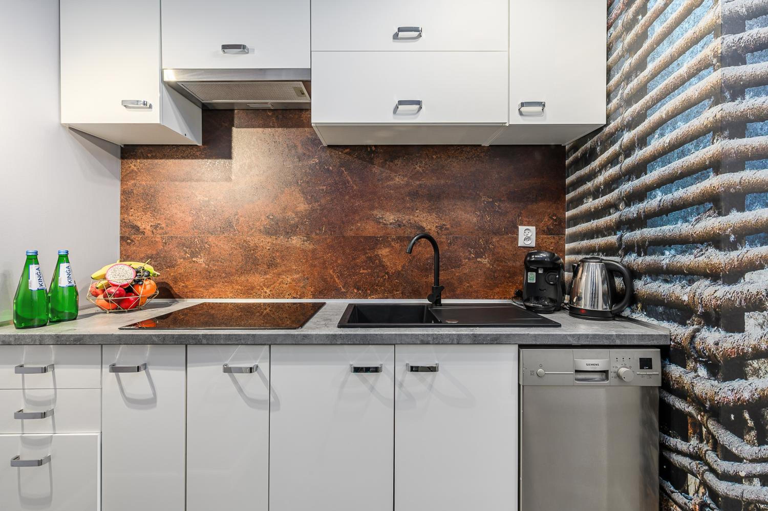 Lumina bright apartment in the City Center