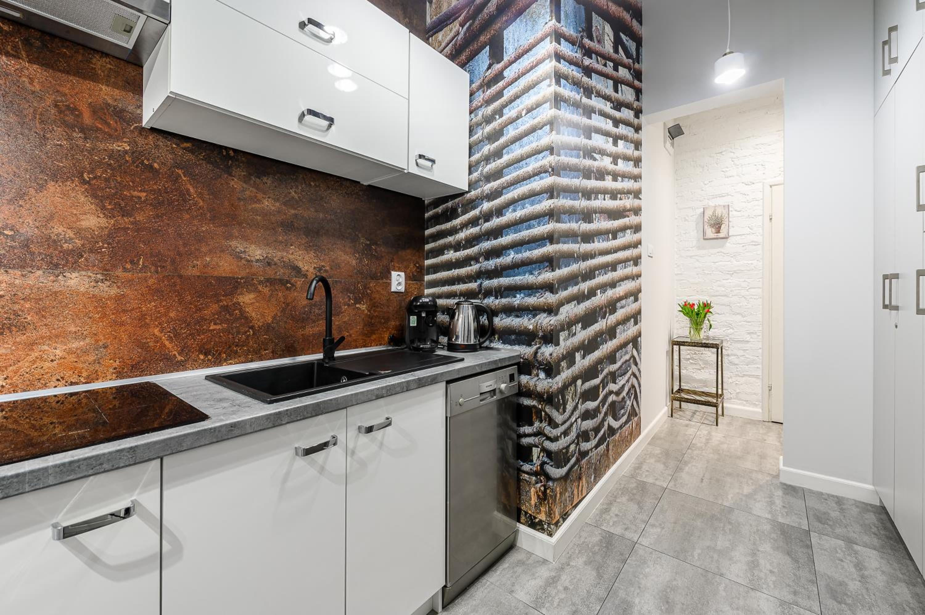 Lumina bright apartment in the City Center
