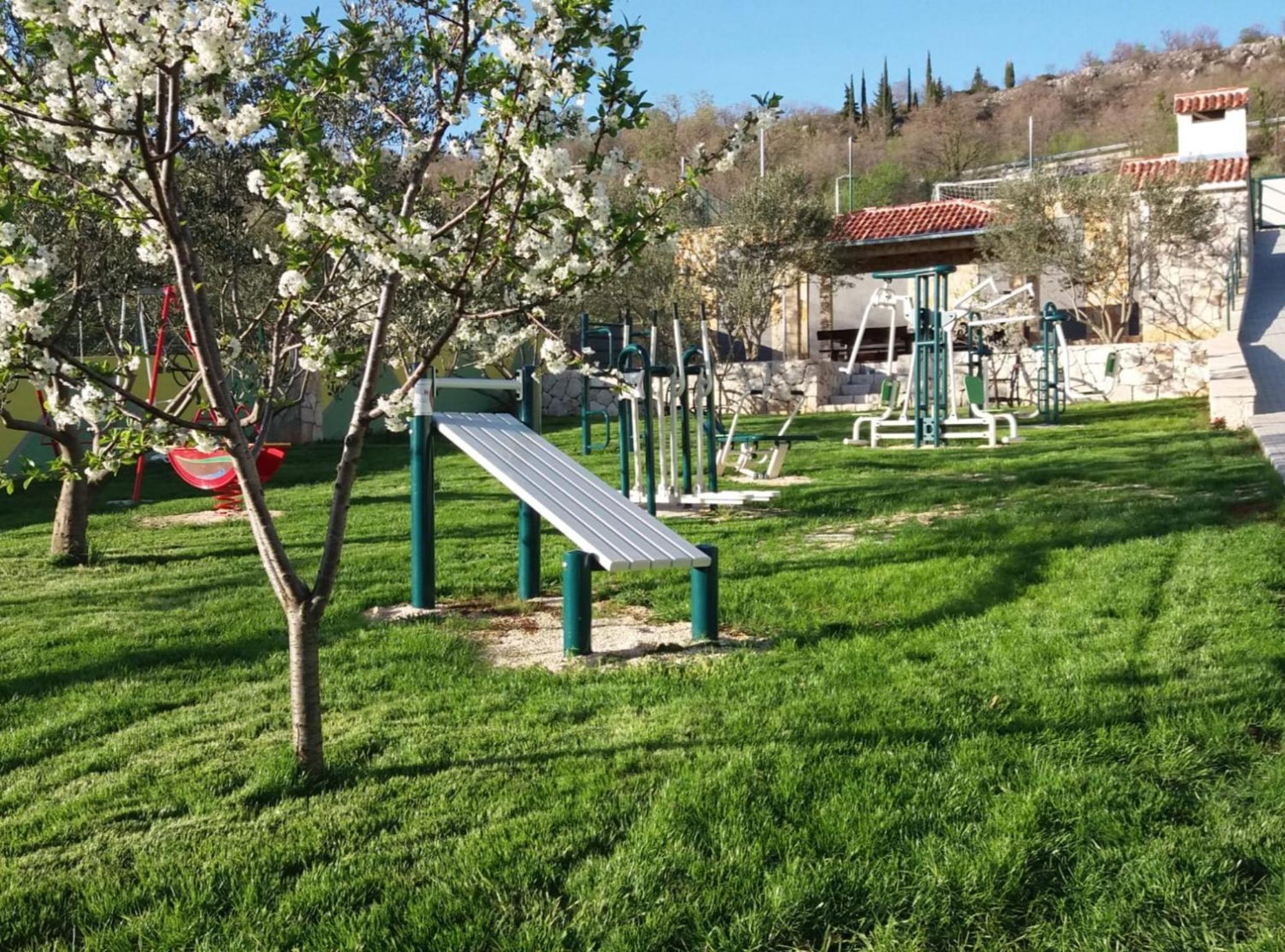 Villa Popovića dvori
