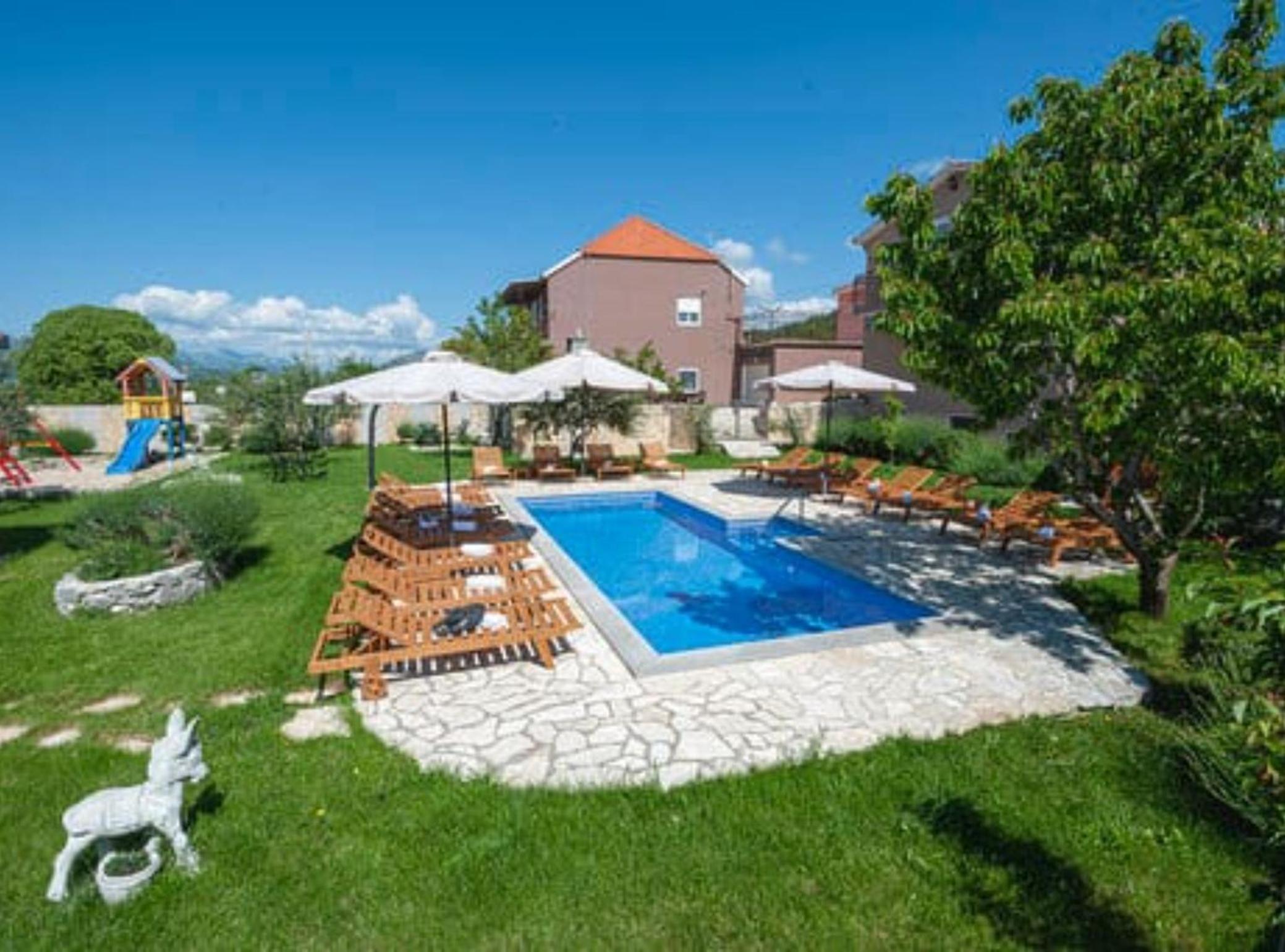 Villa Popovića dvori