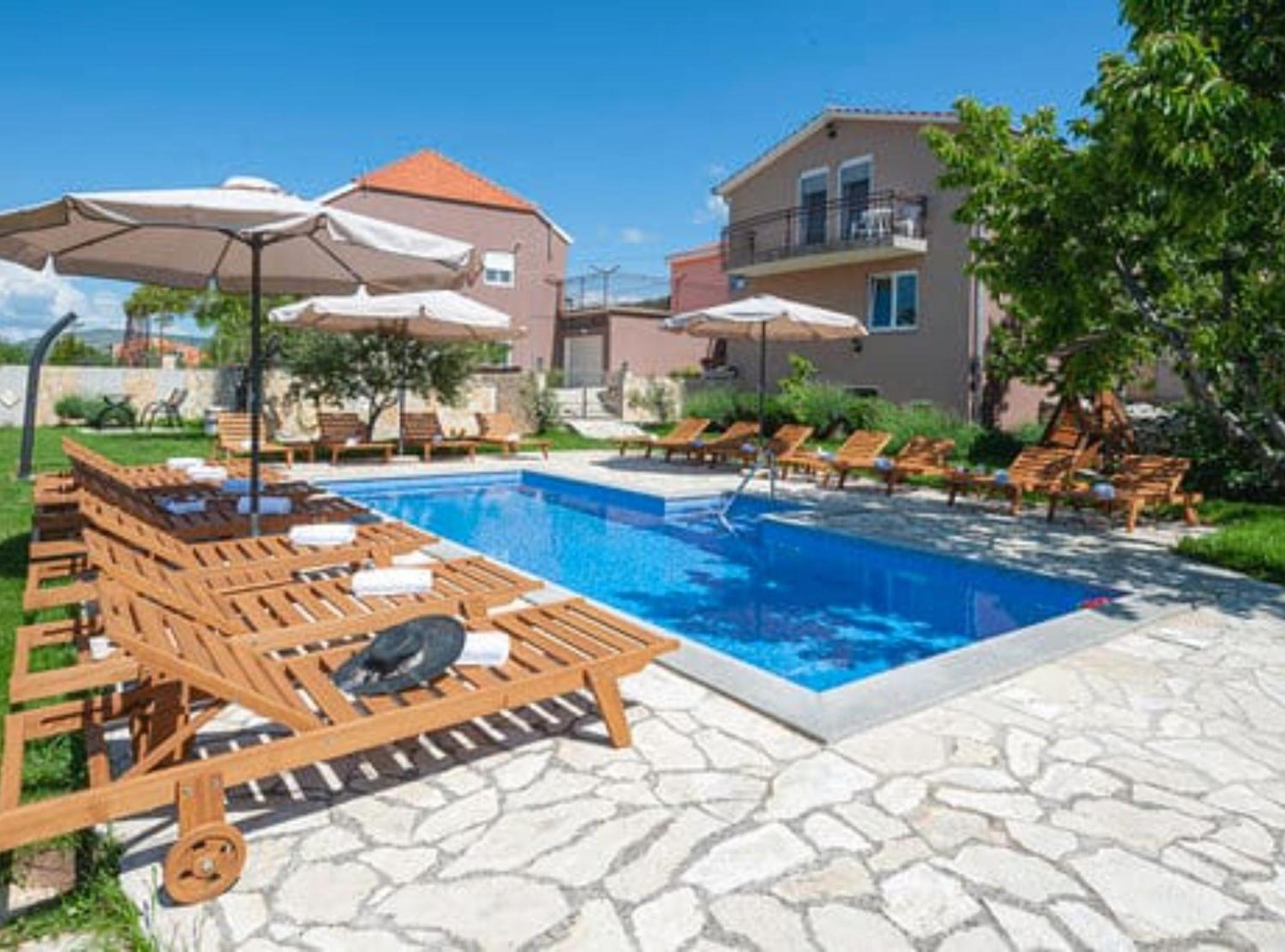 Villa Popovića dvori