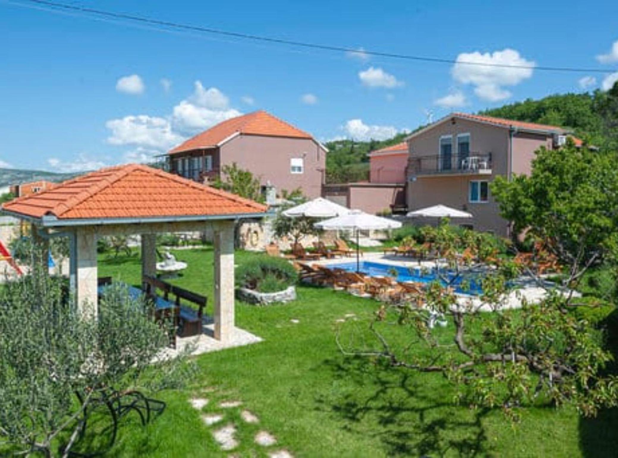 Villa Popovića dvori