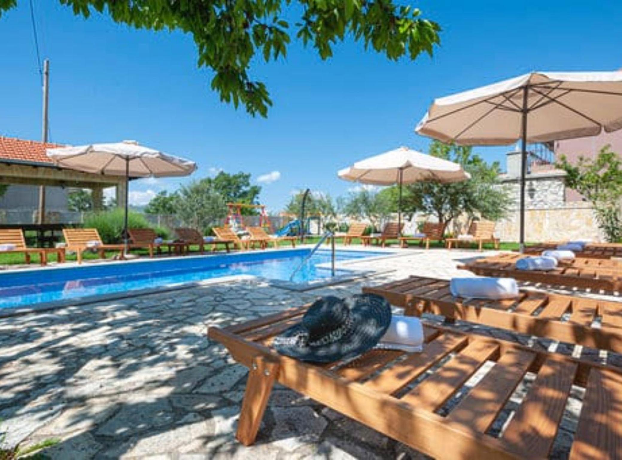 Villa Popovića dvori