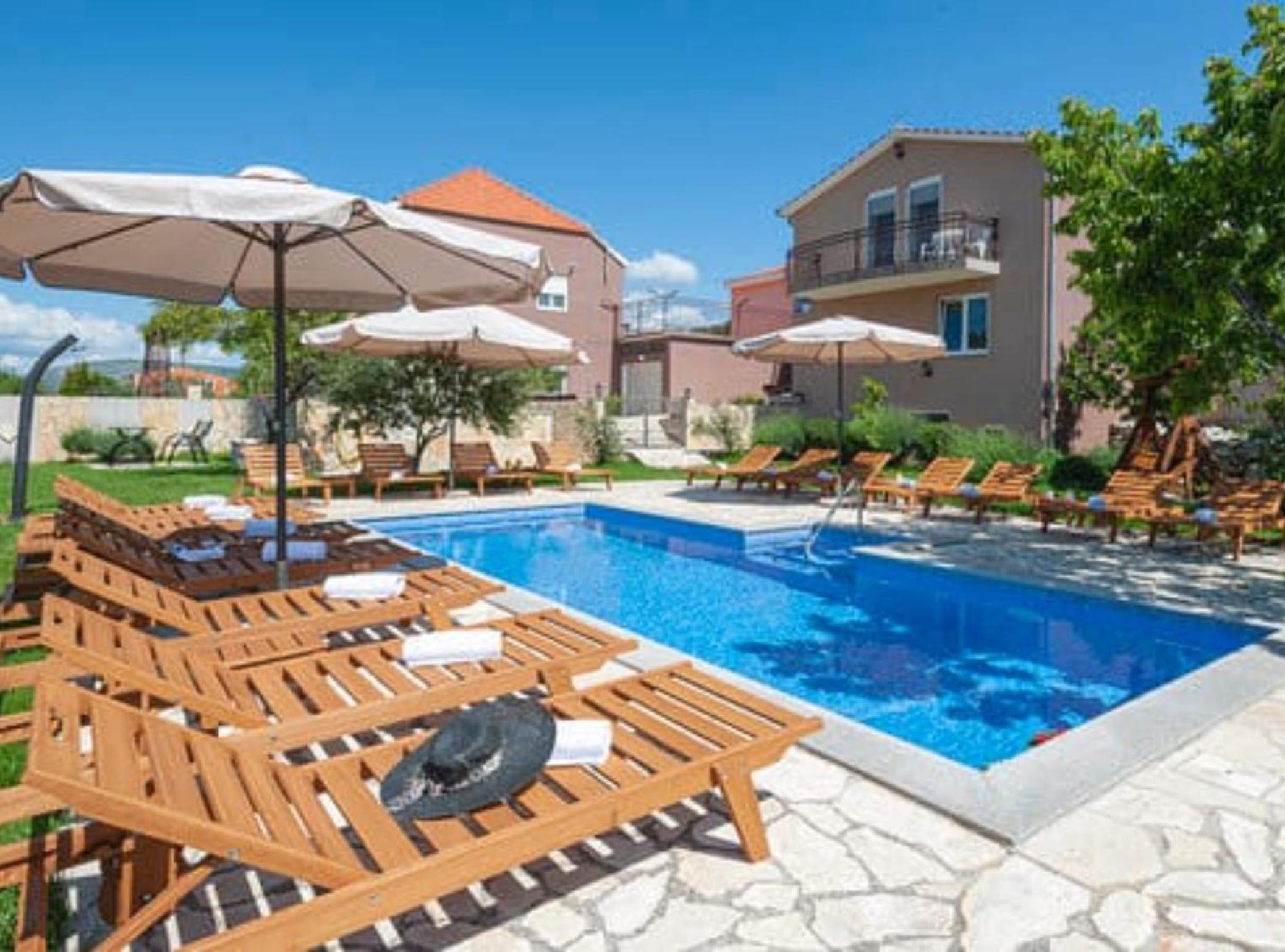 Villa Popovića dvori
