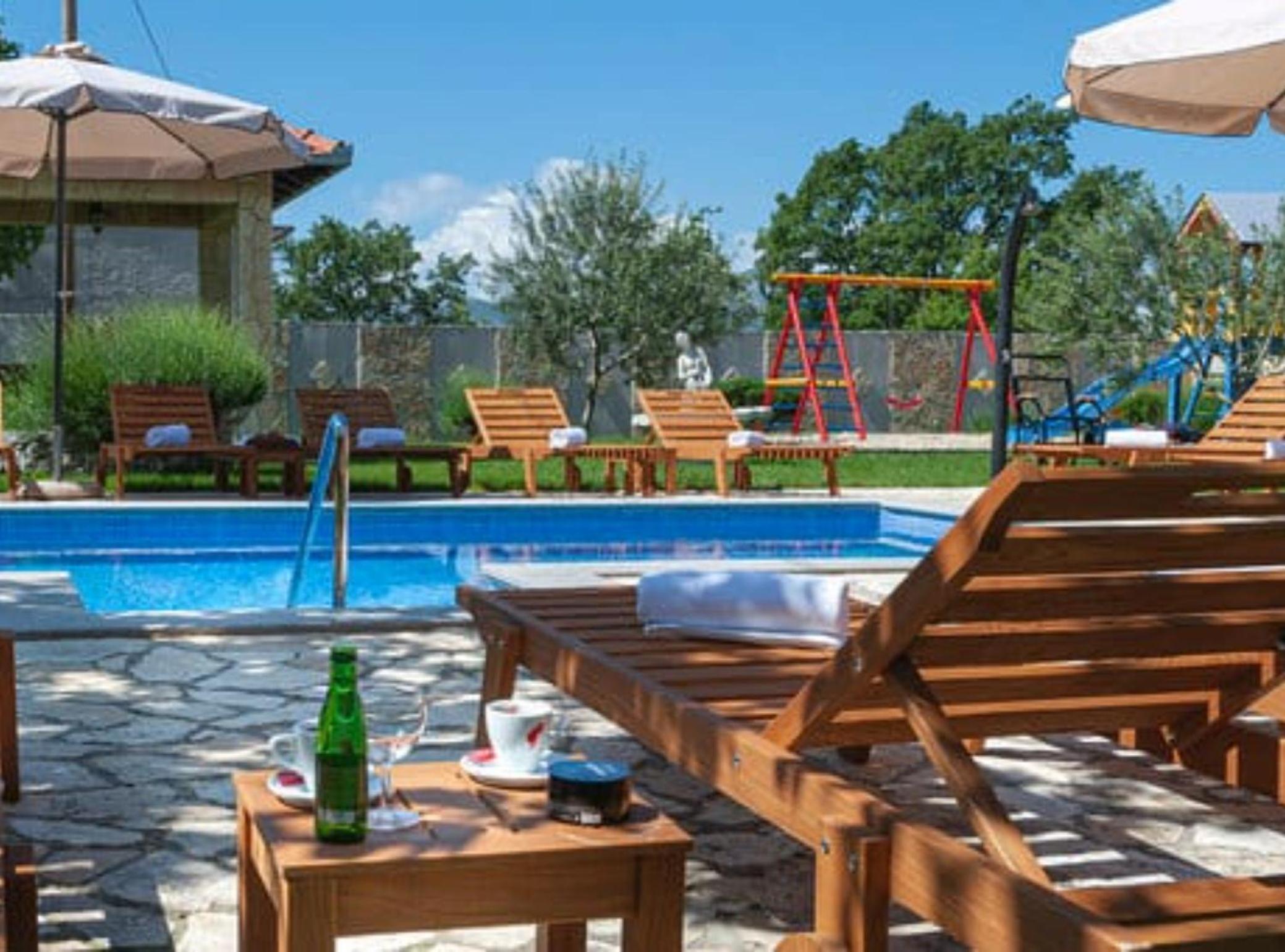 Villa Popovića dvori