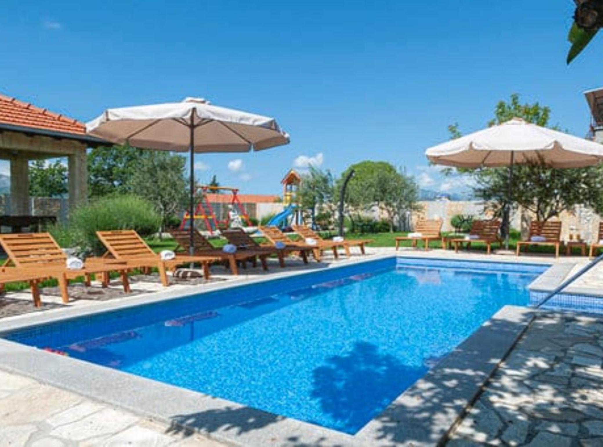 Villa Popovića dvori