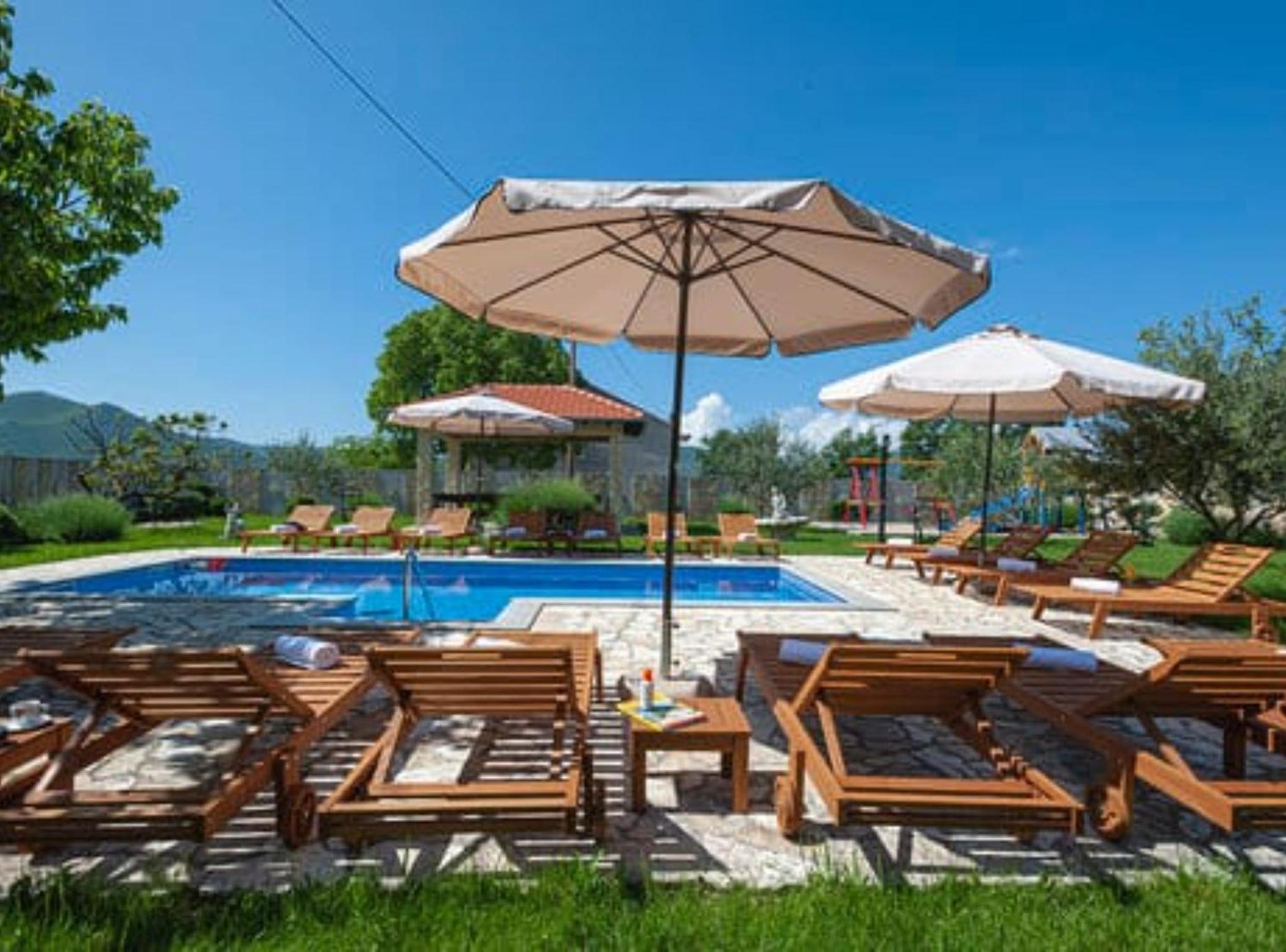 Villa Popovića dvori