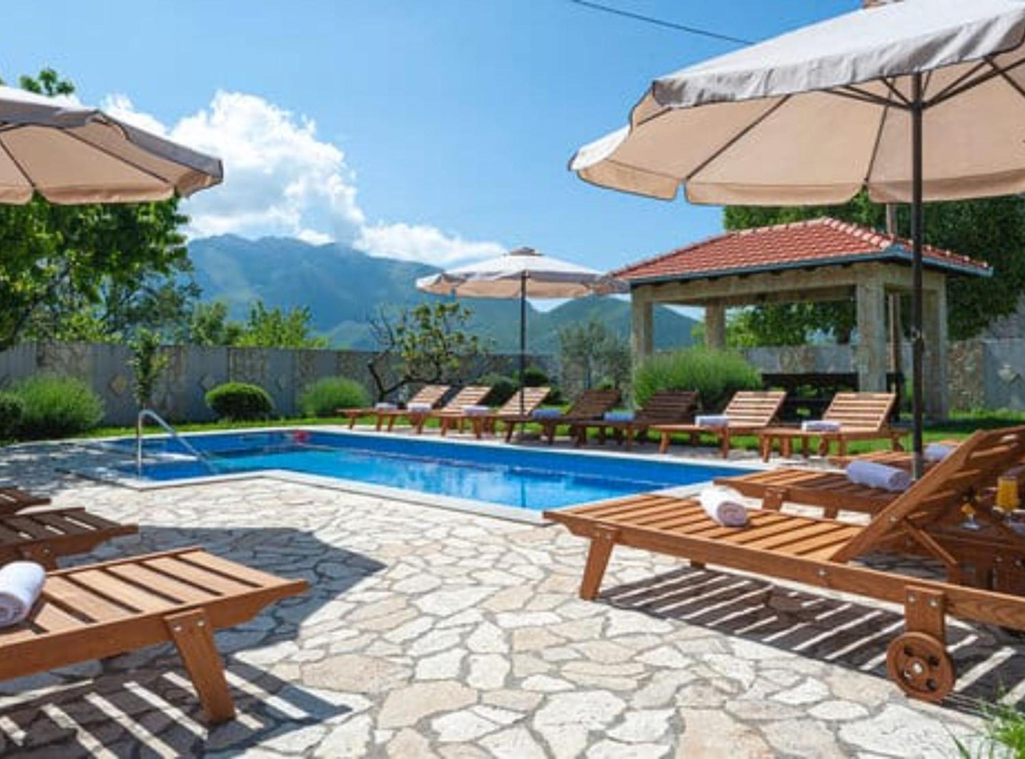 Villa Popovića dvori