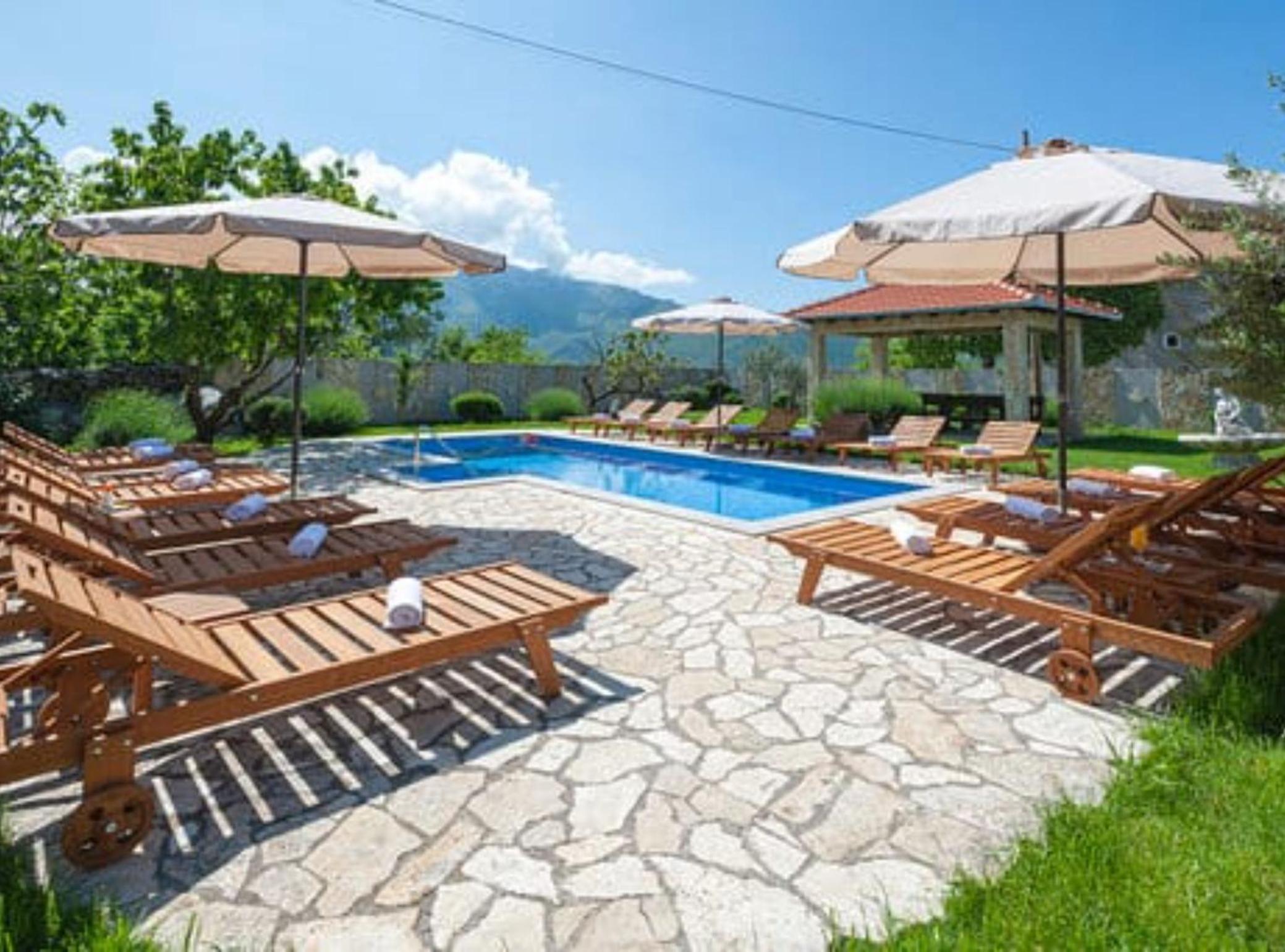 Villa Popovića dvori