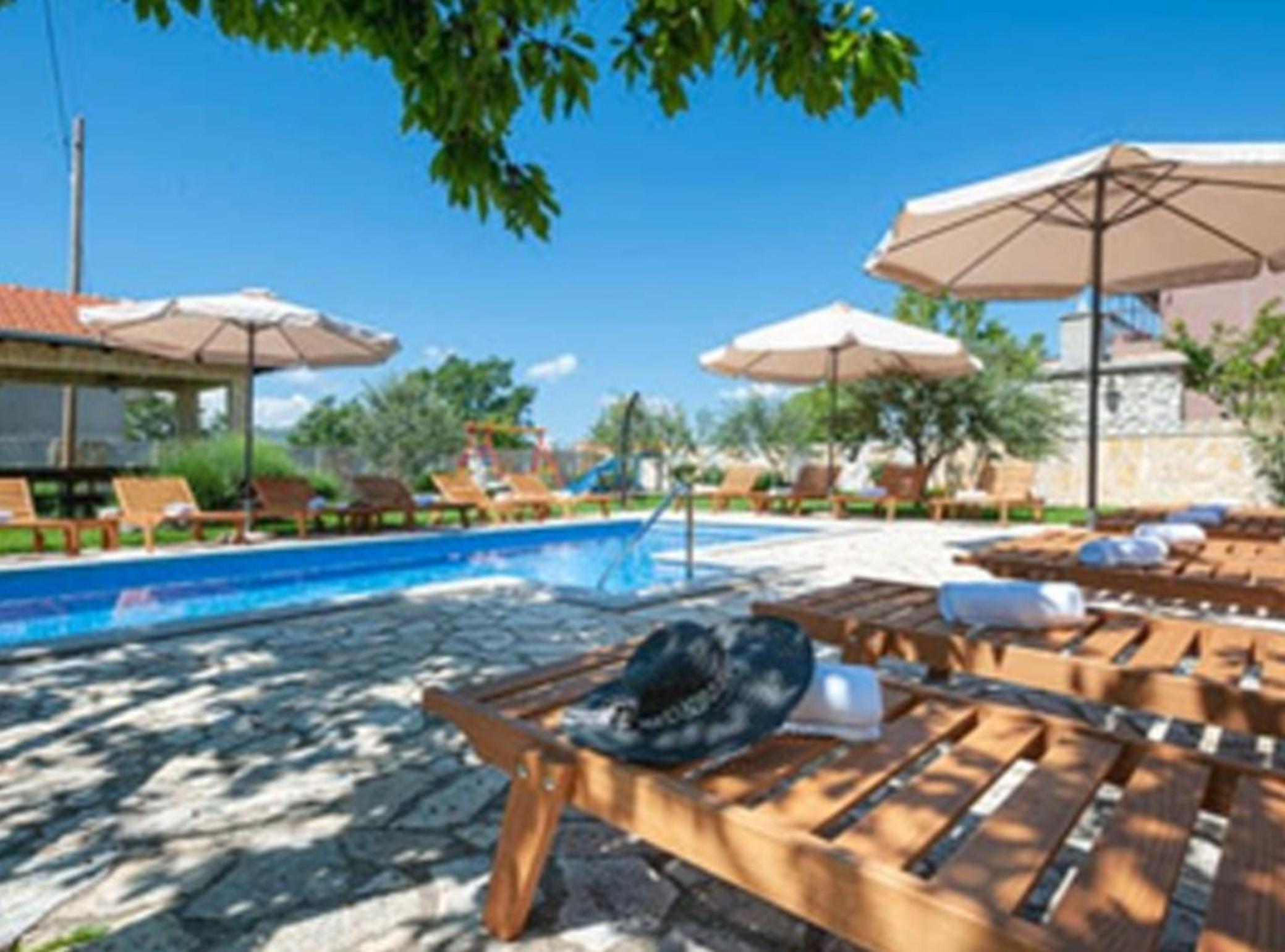 Villa Popovića dvori
