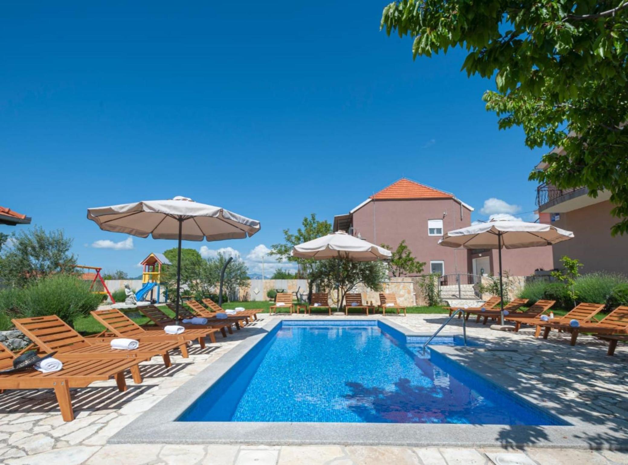 Villa Popovića dvori