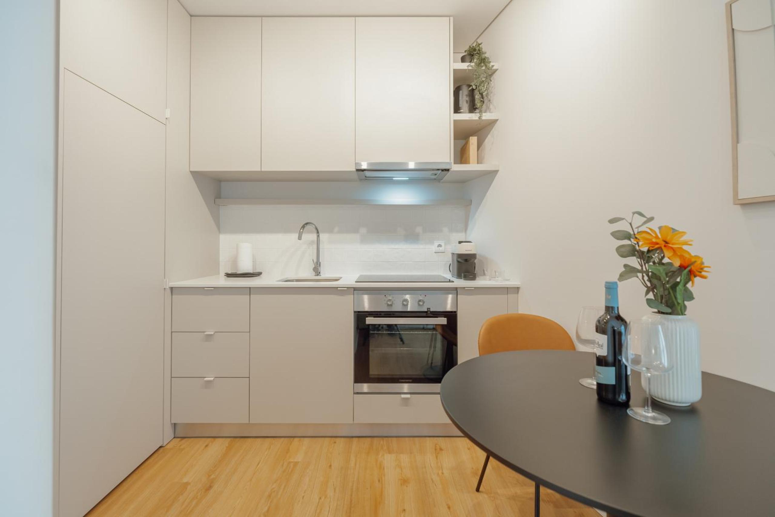 Bright Window Apartment by Vacationy