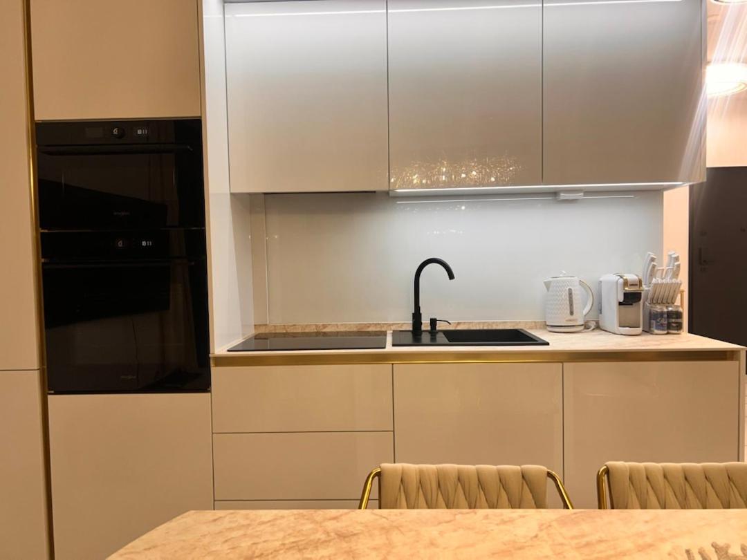 Bulvar & Parking by Downtown Apartments