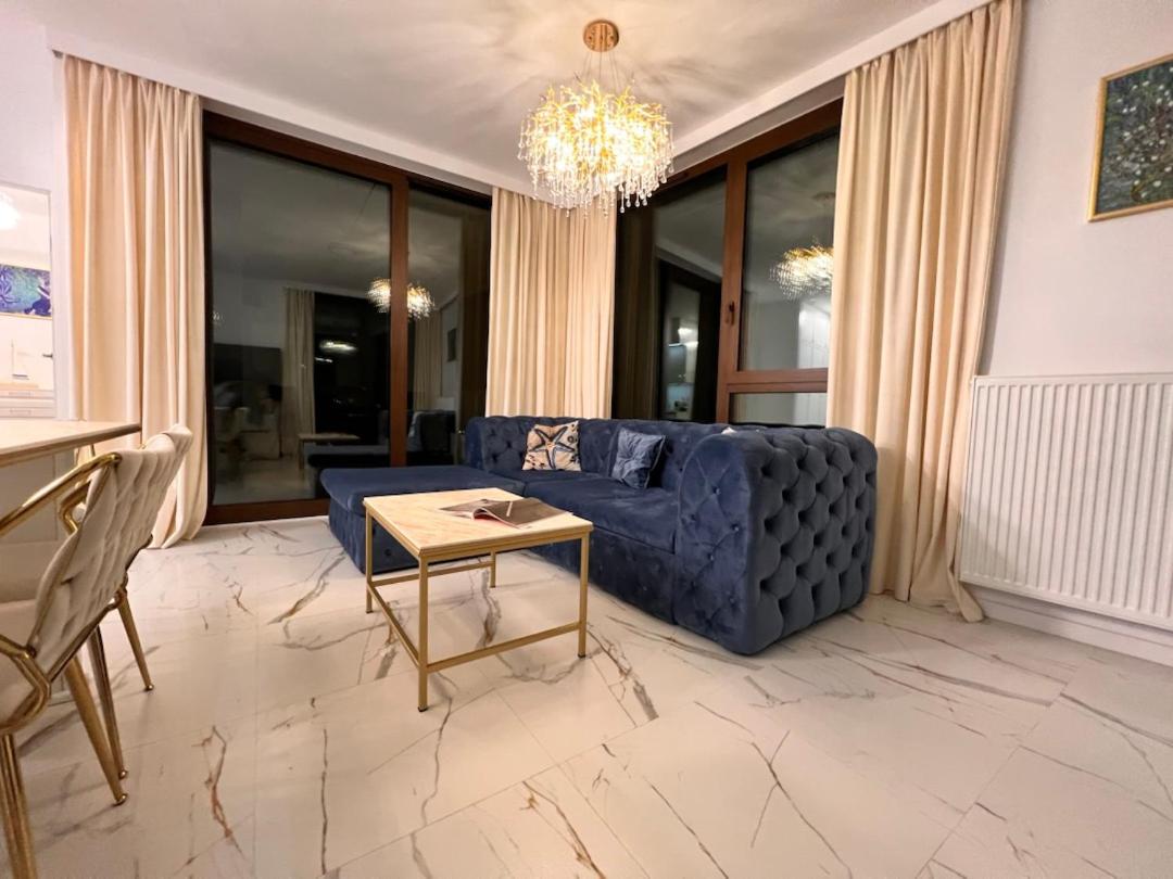 Bulvar & Parking by Downtown Apartments