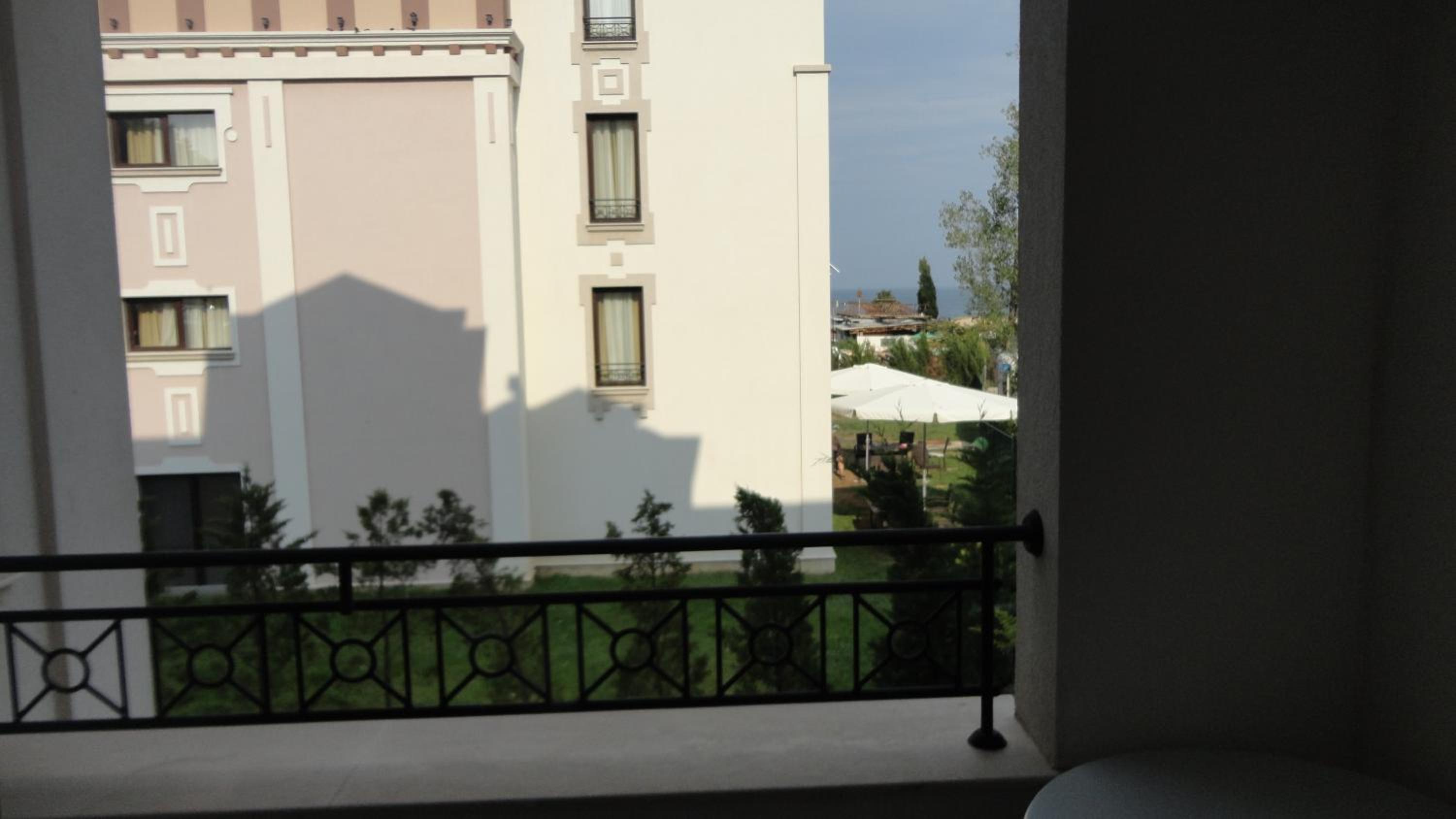 Apartment in Green Beach Resort Kavatsi