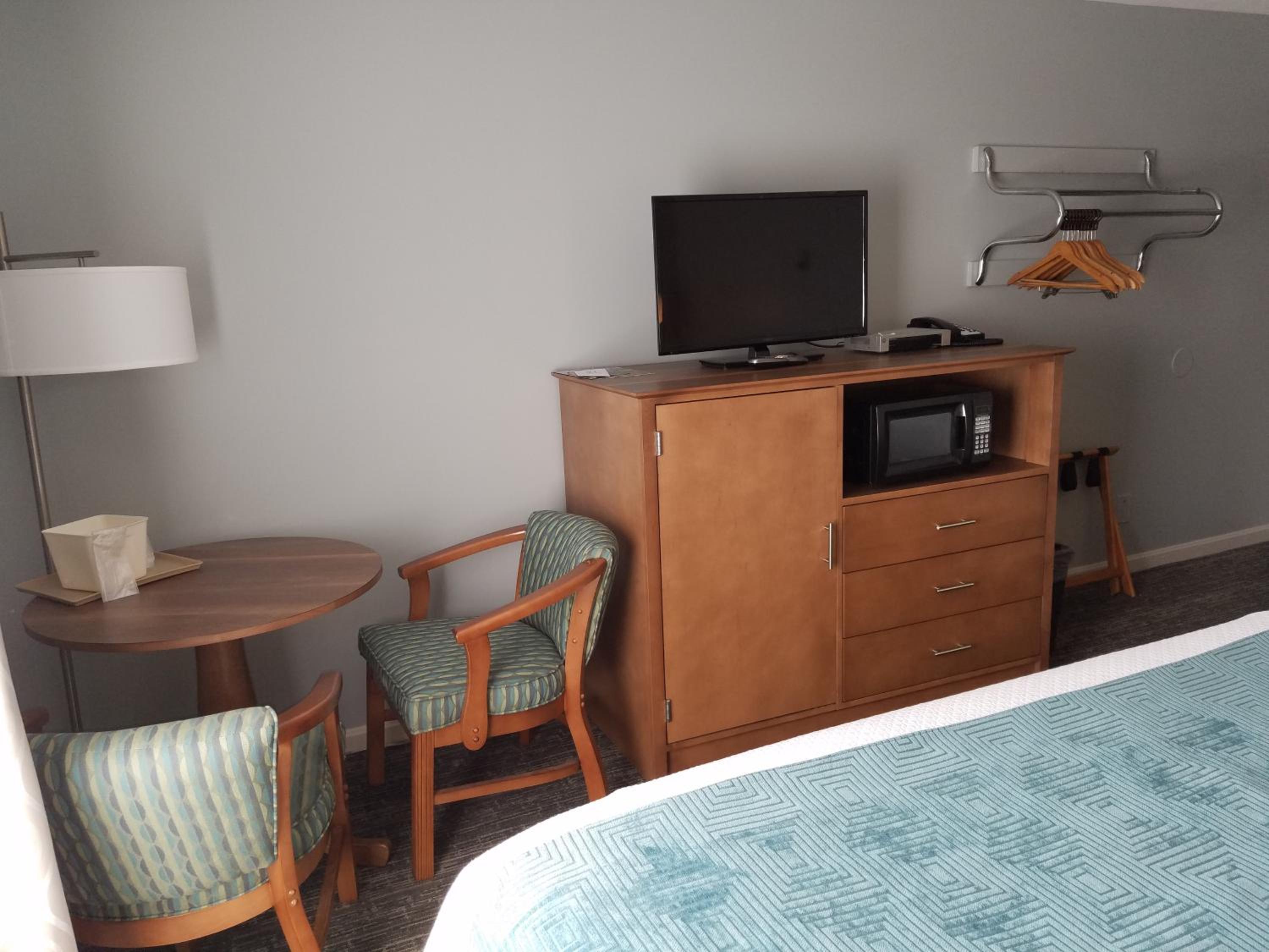Hampton Village Inn - Property Image 1