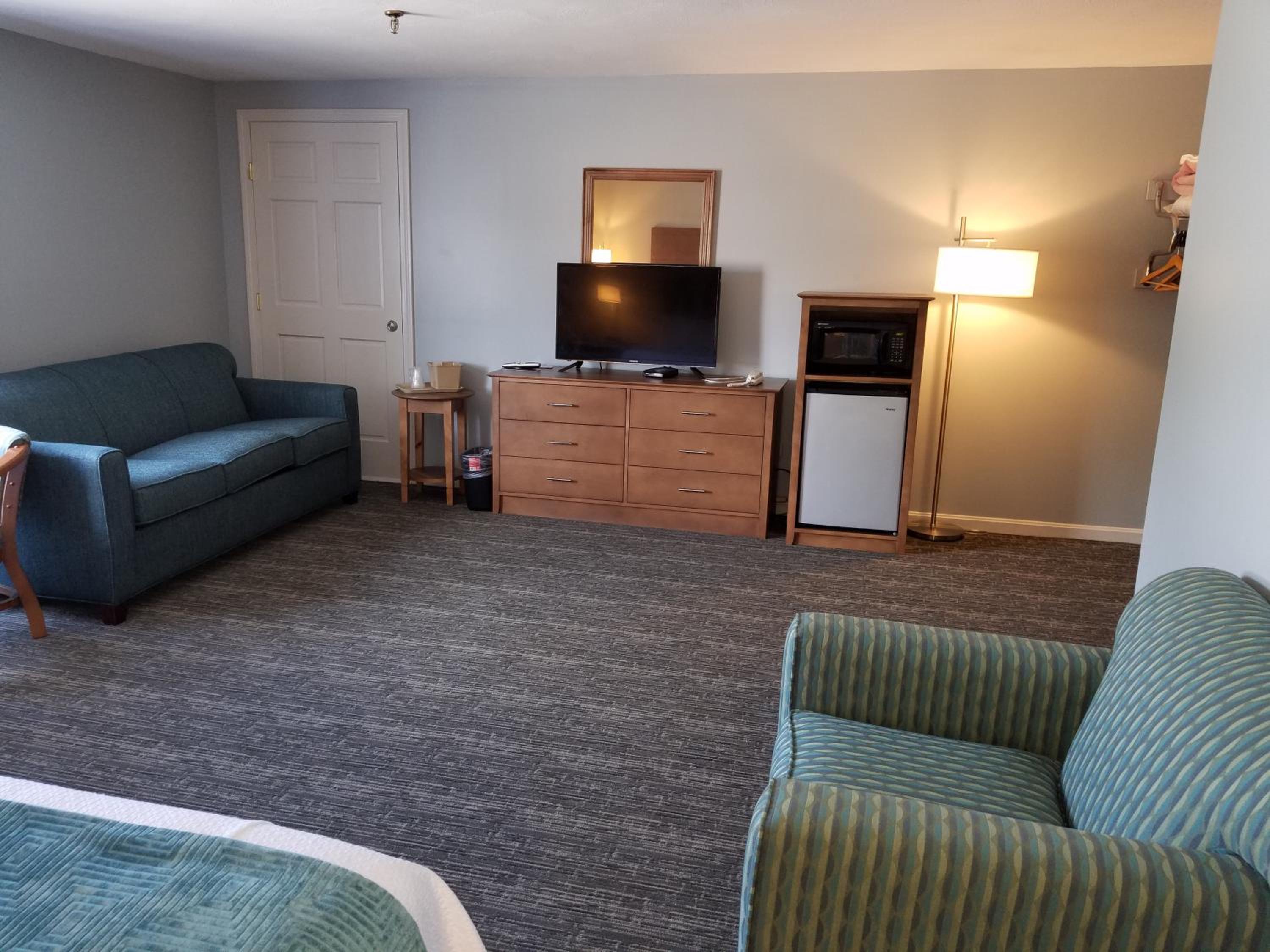 Hampton Village Inn - Property Image 16
