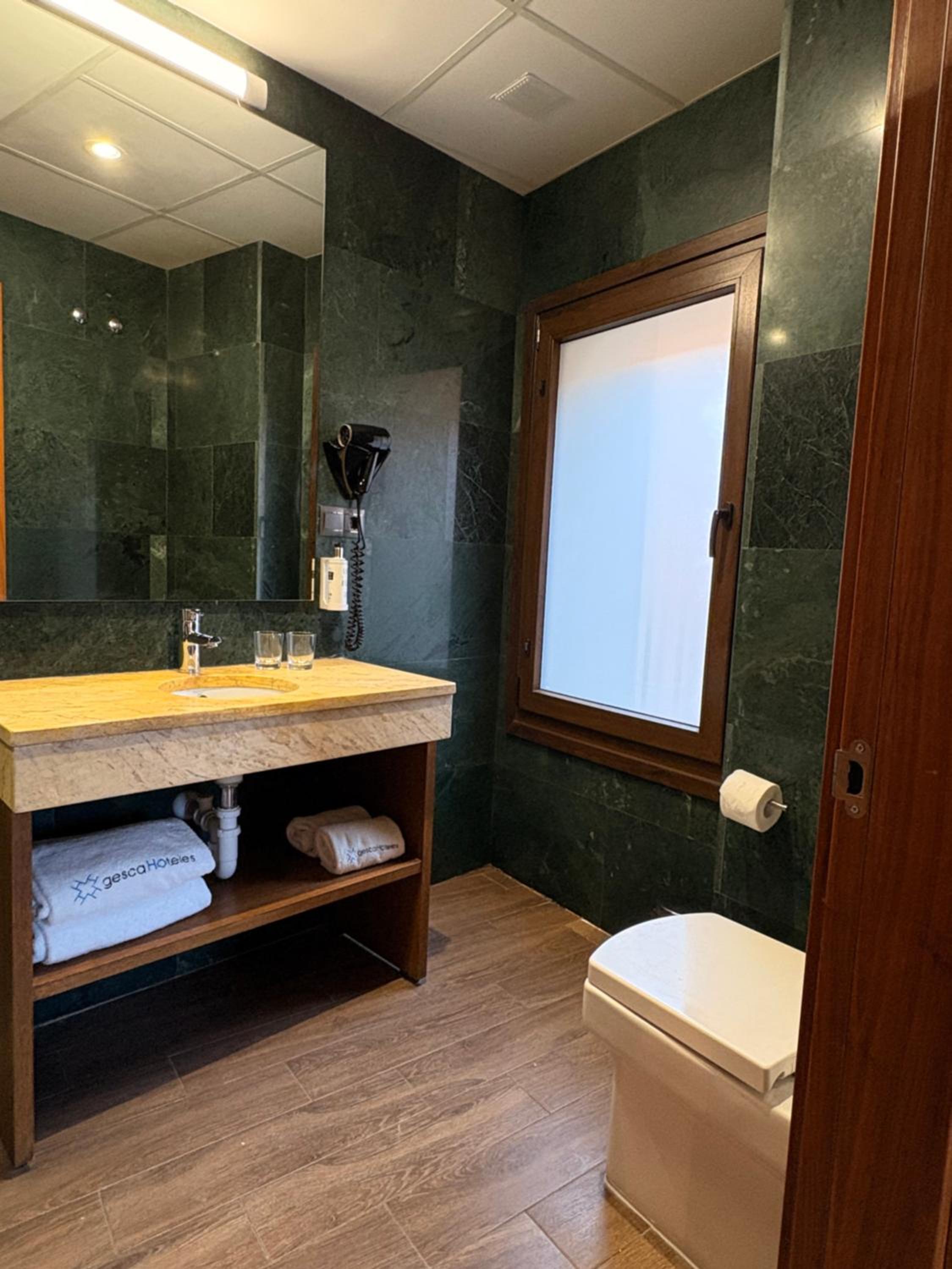 León Center Rooms