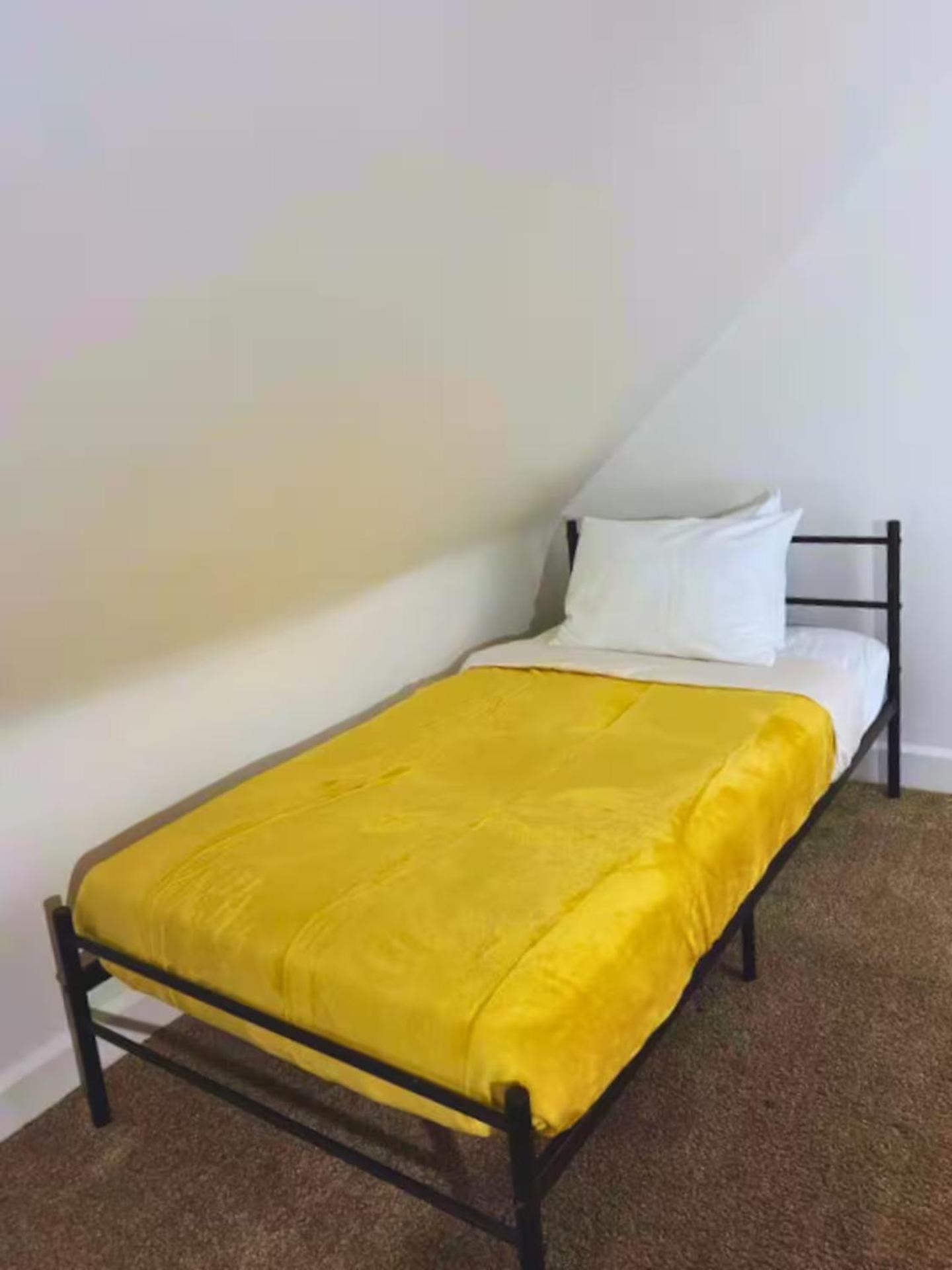 Jungle House Luxury Homes - Columbus Downtown Short North - Near Convention Center & Nationwide Arena - Sleeps up to 12 - Free Parking - Over 5,800 Five St