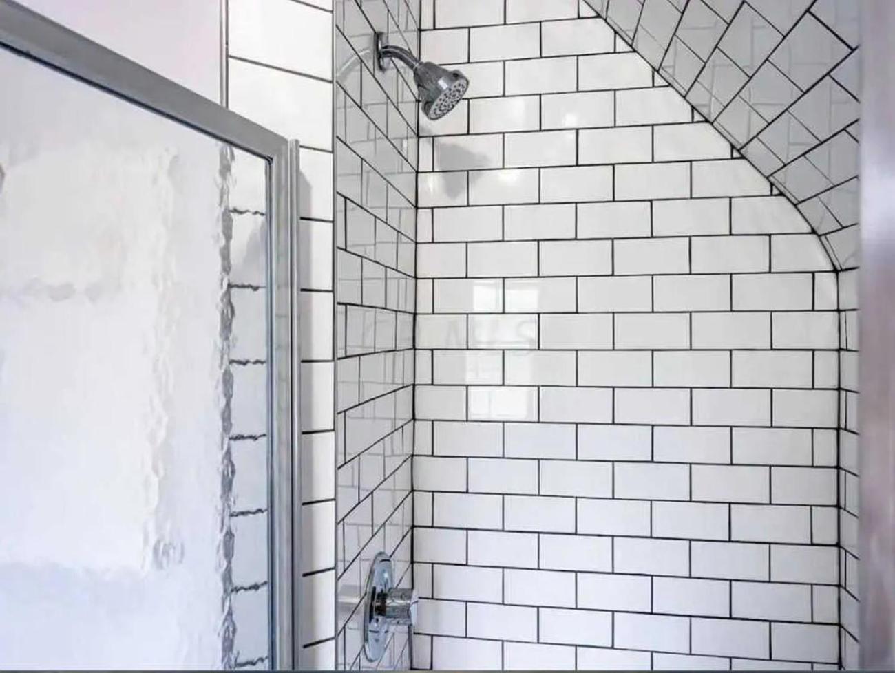 Jungle House Columbus Short North Downtown Free Parking - Near Convention Center & Nationwide Arena - 4BR Luxury Home - Sleeps 14 - Over 5,800 Five Star St