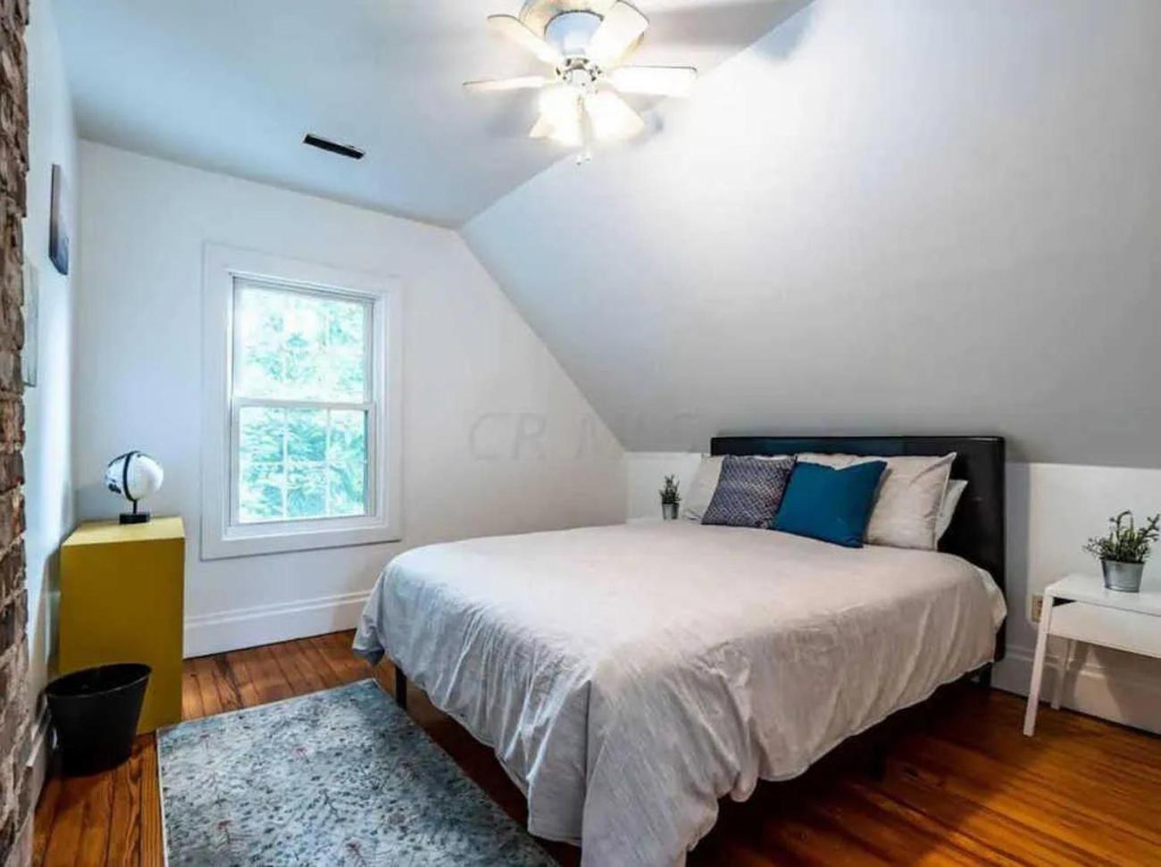 Jungle House Columbus Short North Downtown Free Parking - Near Convention Center & Nationwide Arena - 4BR Luxury Home - Sleeps 14 - Over 5,800 Five Star St