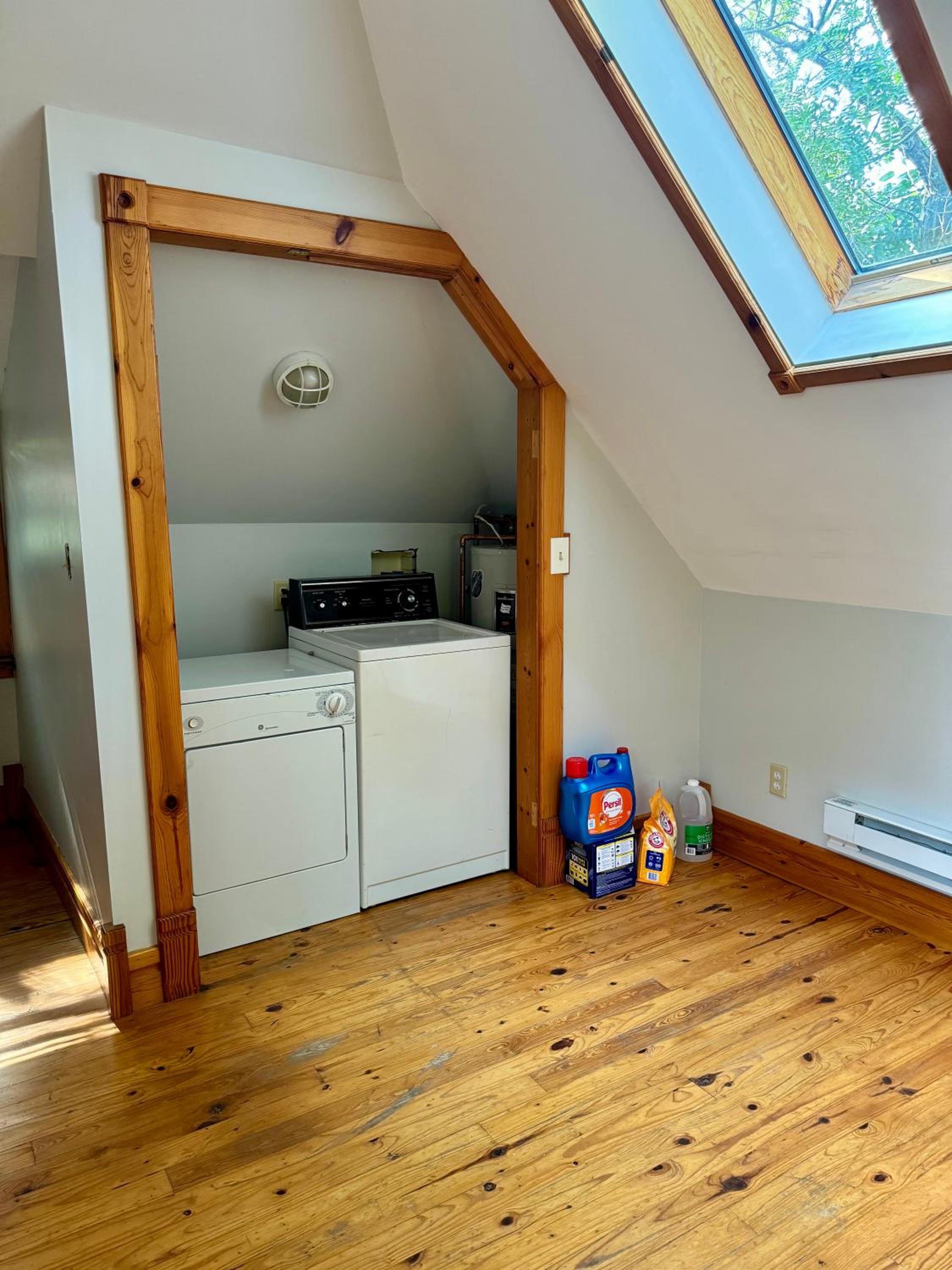 Jungle House Columbus Short North Downtown Free Parking - Near Convention Center & Nationwide Arena - 4BR Luxury Home - Sleeps 14 - Over 5,800 Five Star St