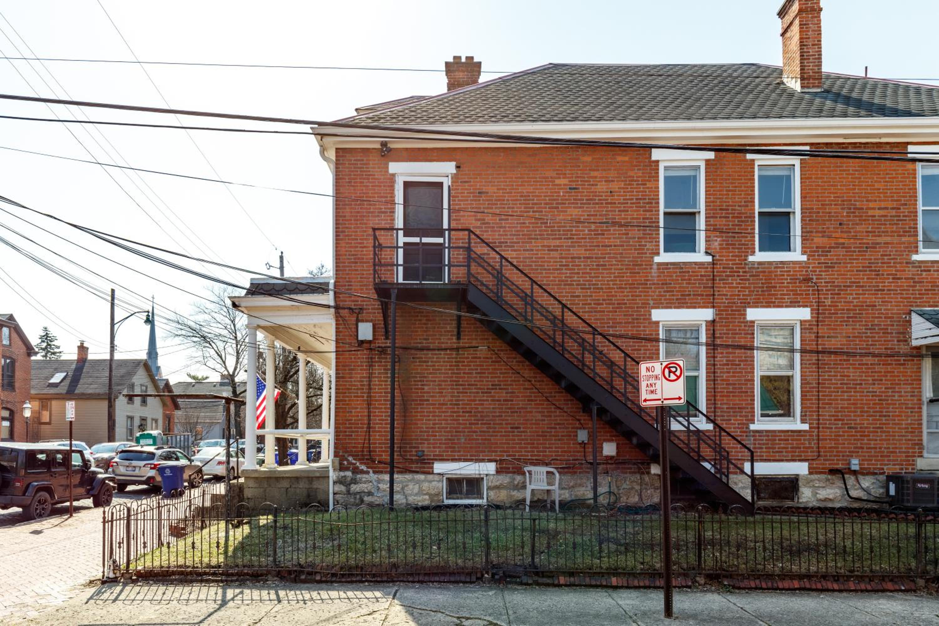 Jungle House Columbus Sleep 16 Downtown Ohio Free Parking - Near Convention Center & Nationwide Arena - 4BR Luxury Home - Pet Friendly - Over 5,800 Five St