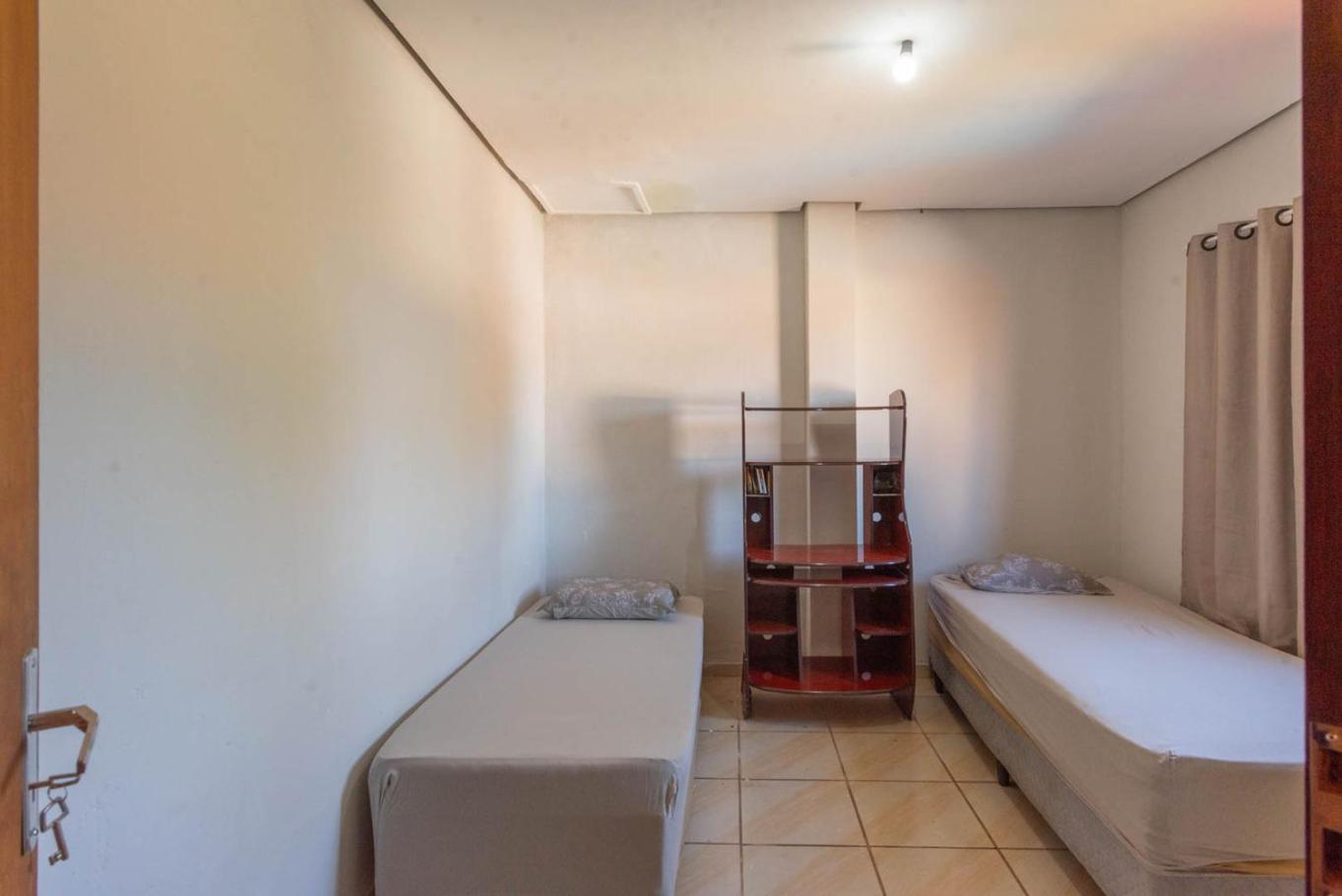 Casa com Piscina e Churrasqueira no Parque Fehr