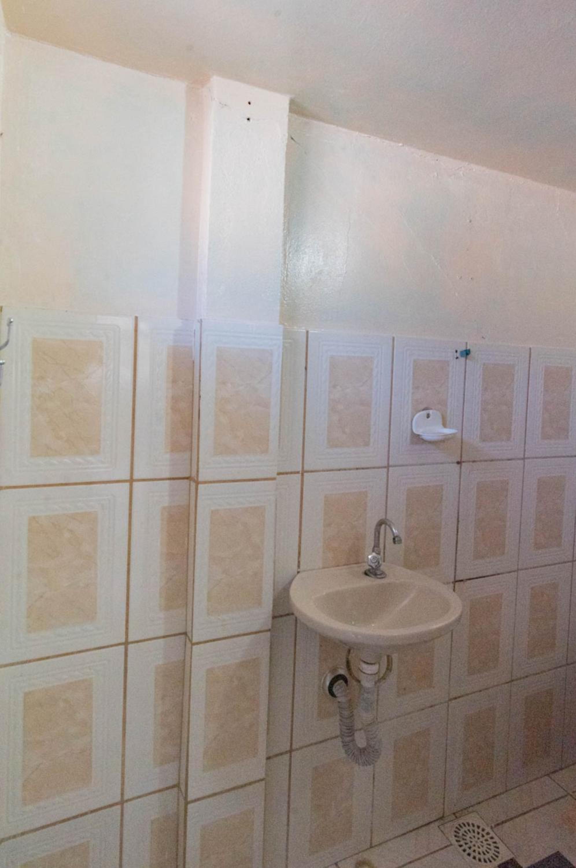Casa com Piscina e Churrasqueira no Parque Fehr