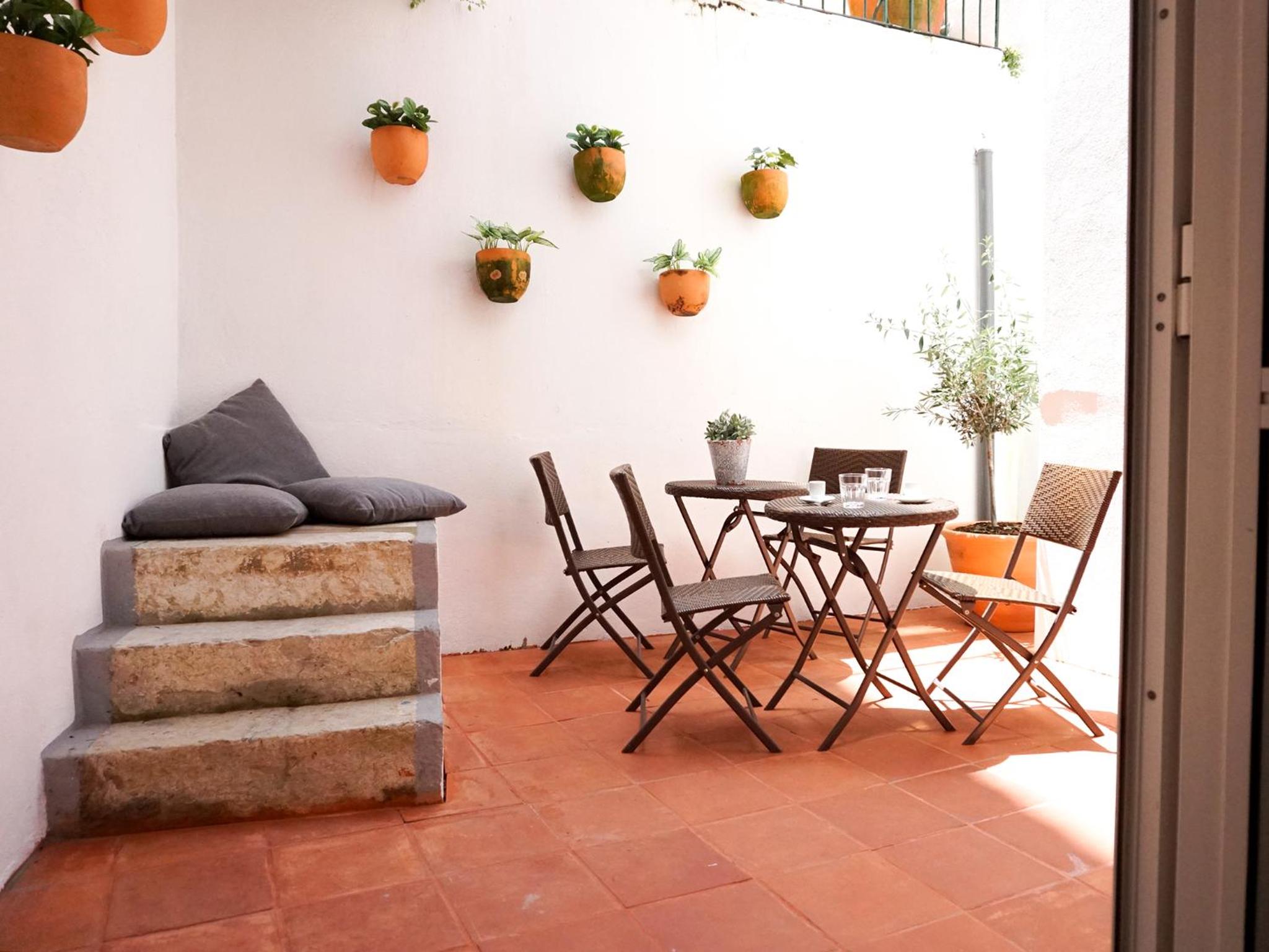 Combro by Patio 25 view 3