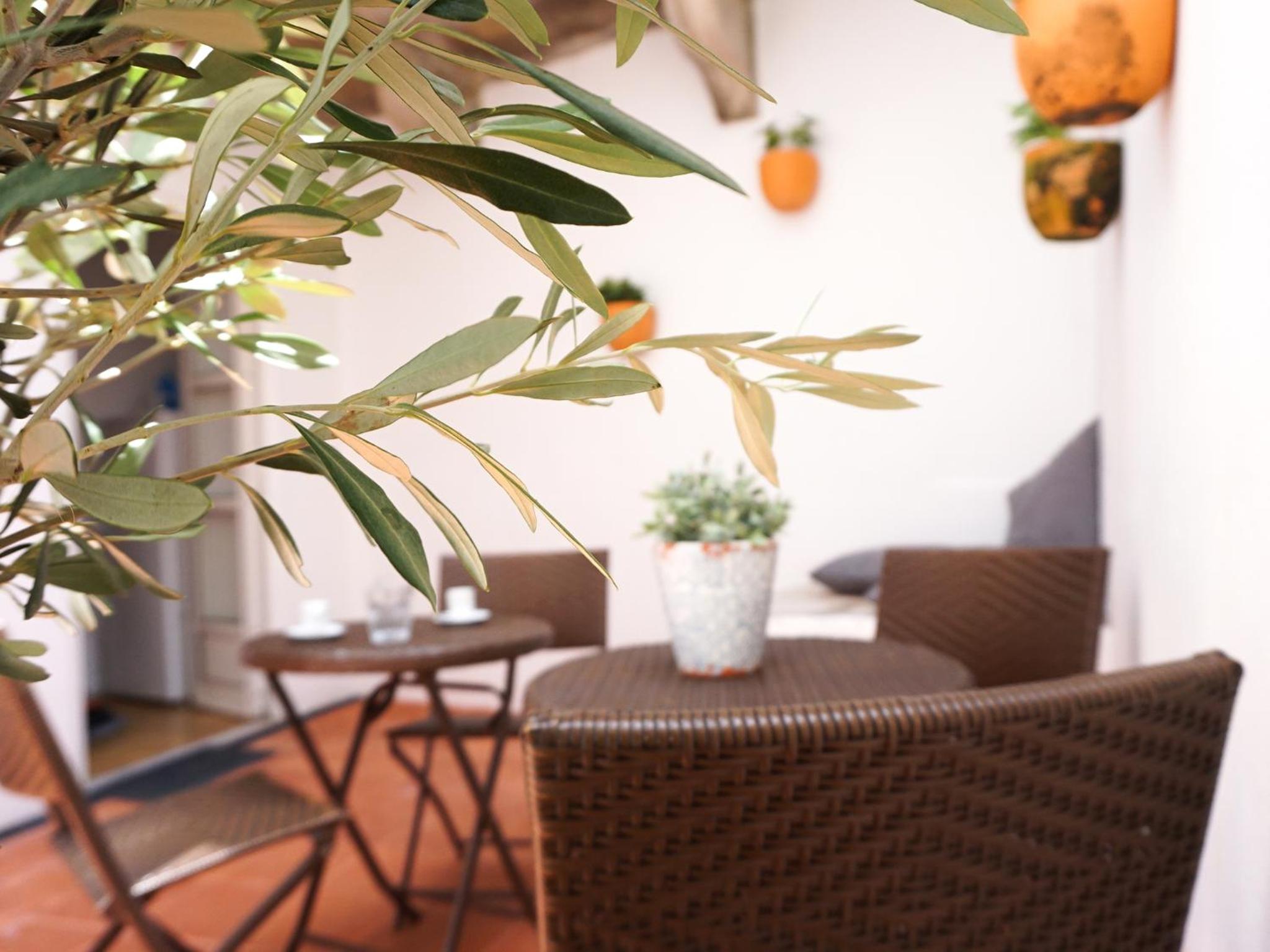 Combro by Patio 25 view 2