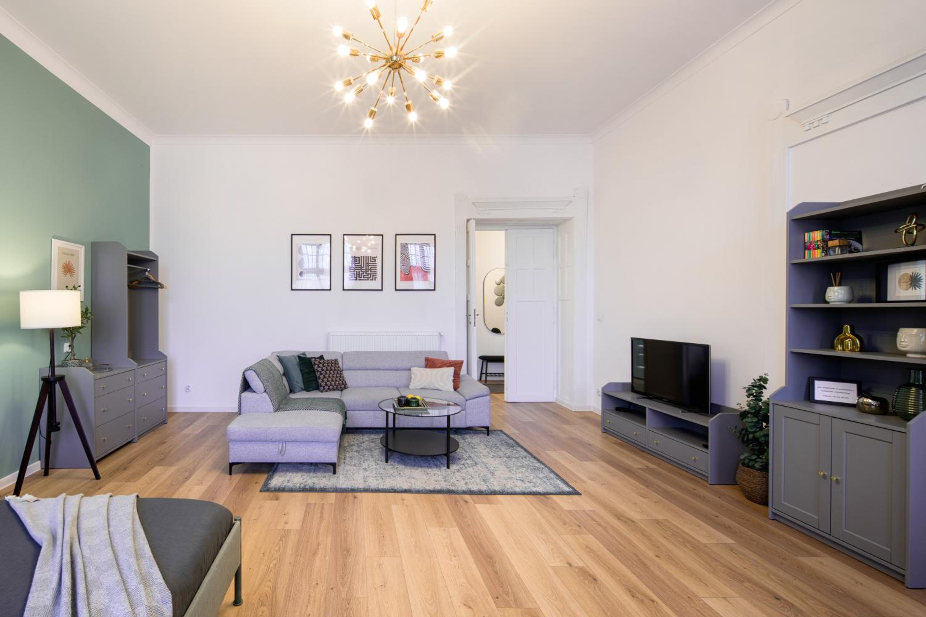 WAWELOVE Piłsudskiego - 3 bedroom apt. with balcony and free parking!