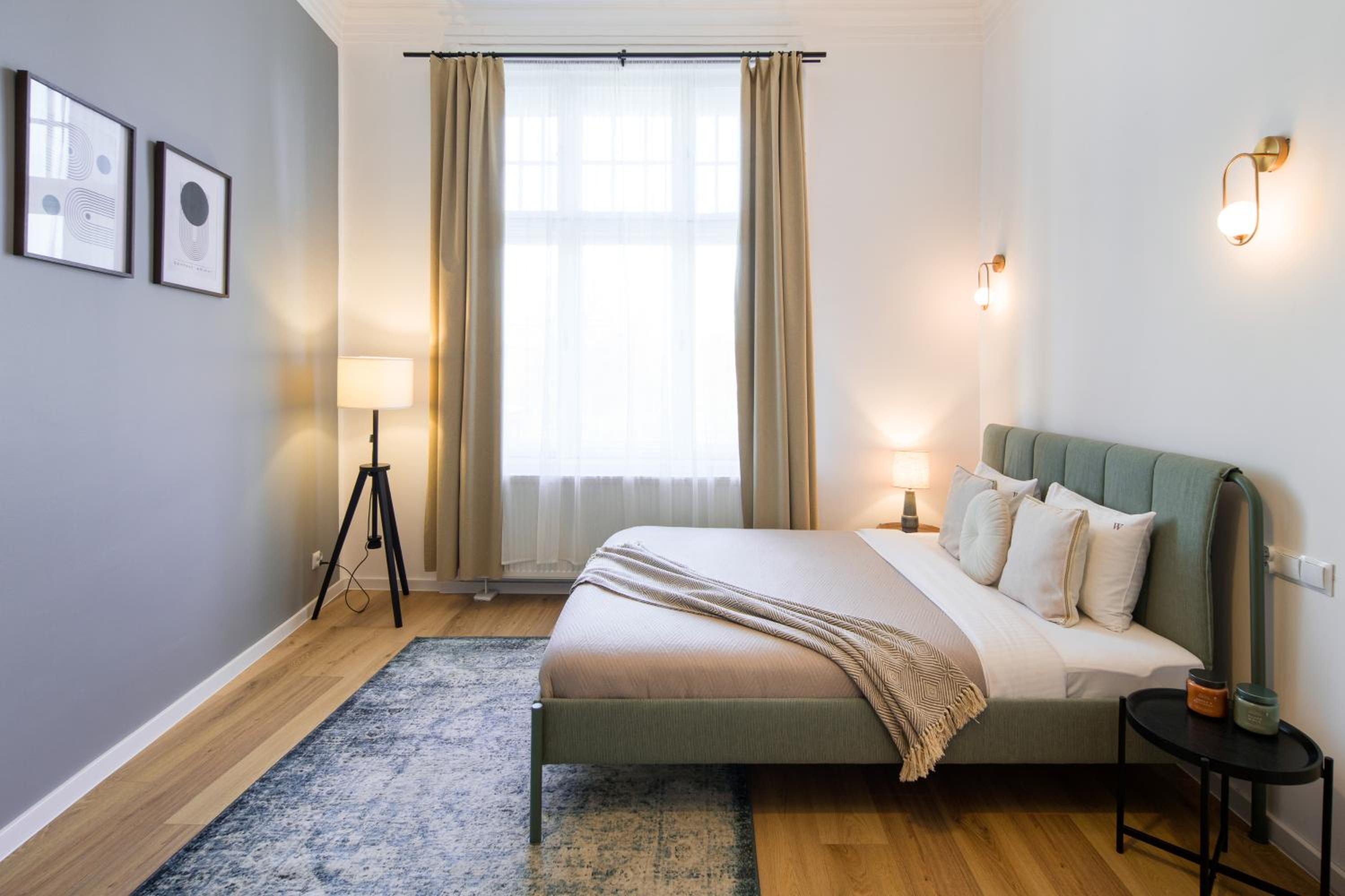 WAWELOVE Piłsudskiego - 3 bedroom apt. with balcony and free parking!