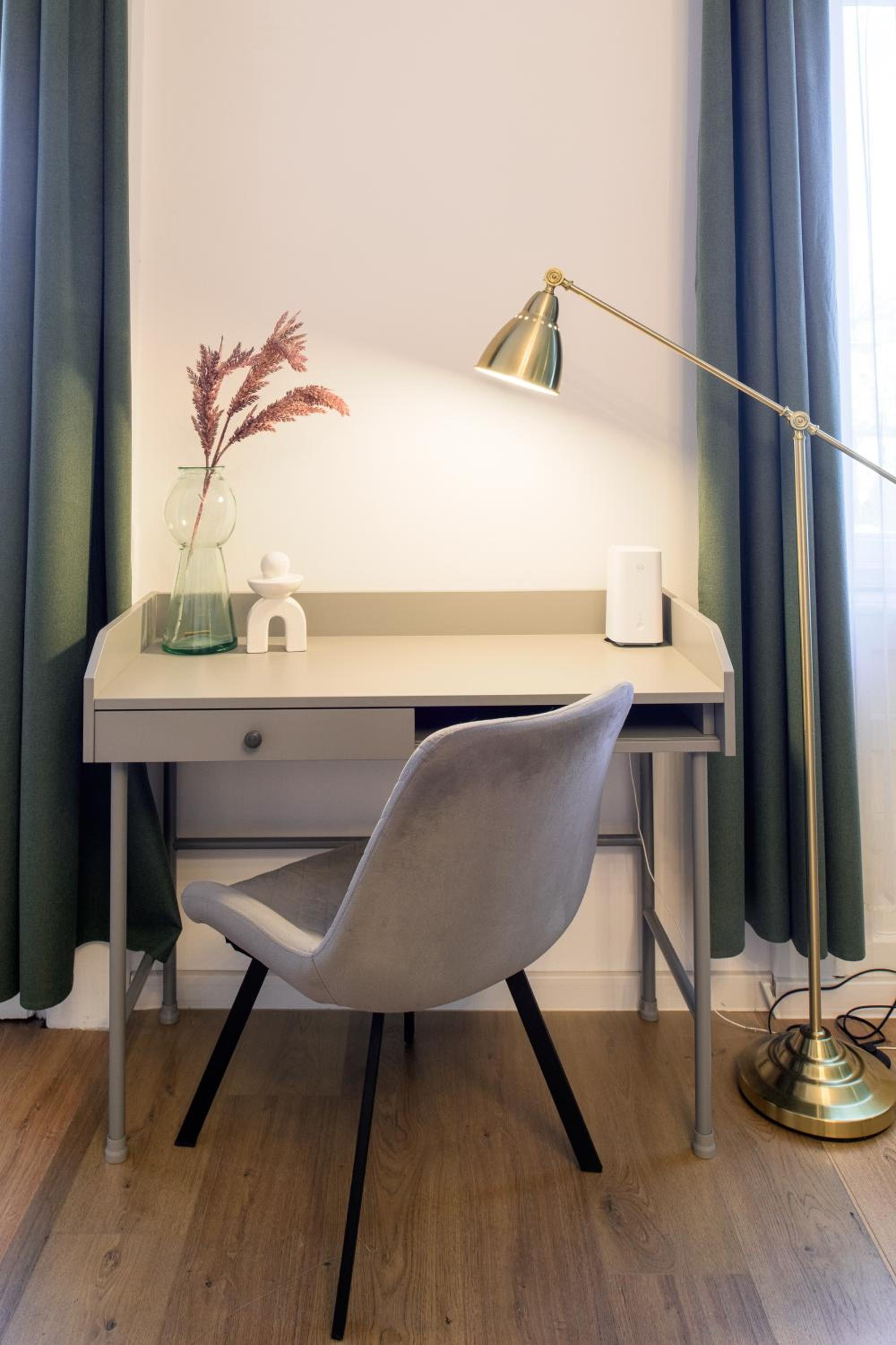 WAWELOVE Piłsudskiego - 3 bedroom apt. with balcony and free parking!
