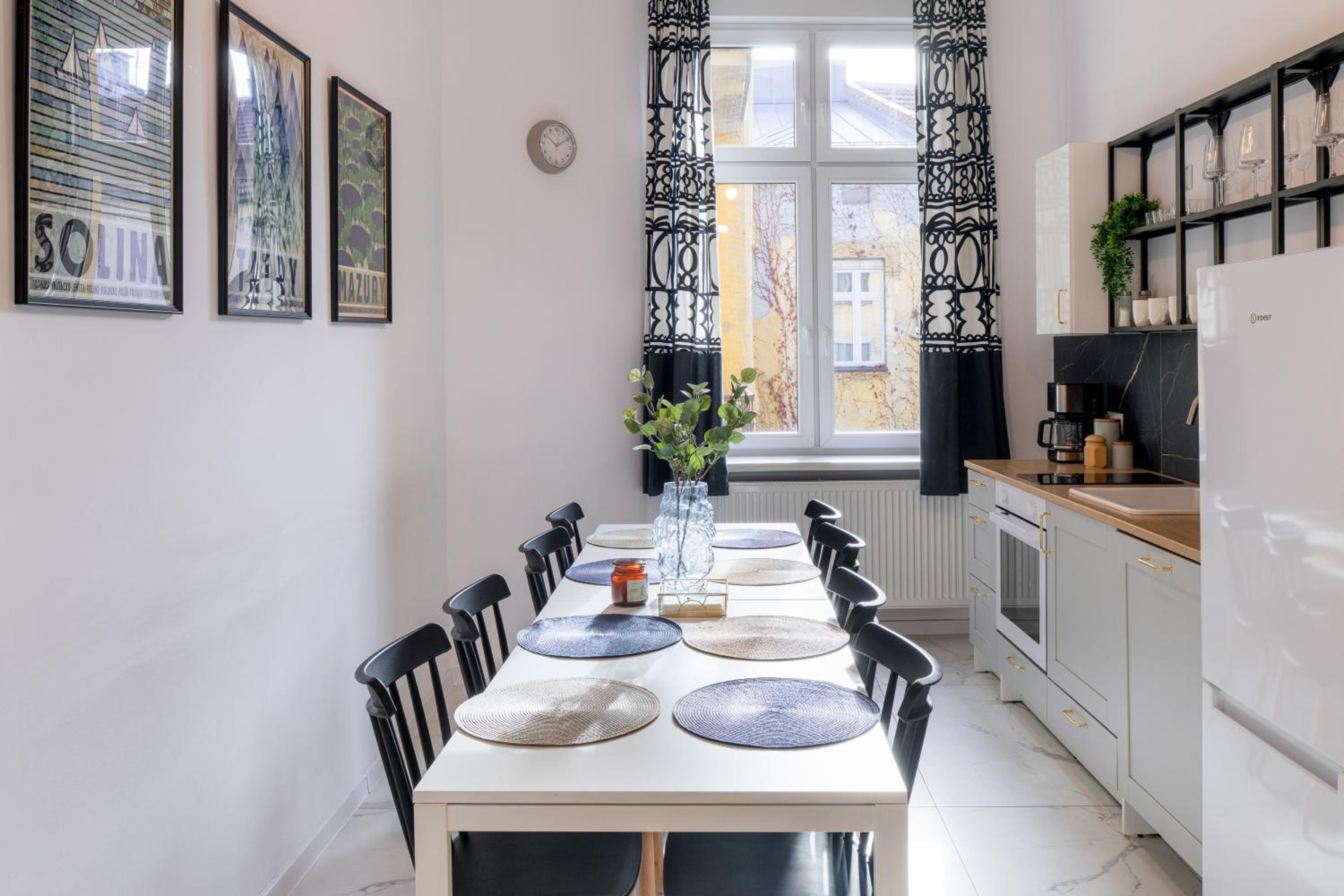 WAWELOVE Piłsudskiego - 3 bedroom apt. with balcony and free parking!