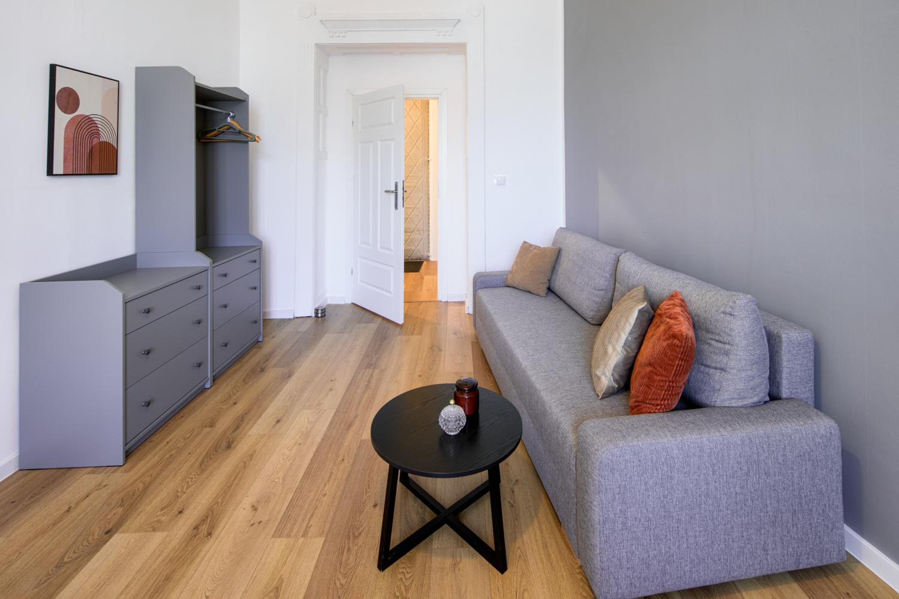 WAWELOVE Piłsudskiego - 3 bedroom apt. with balcony and free parking!